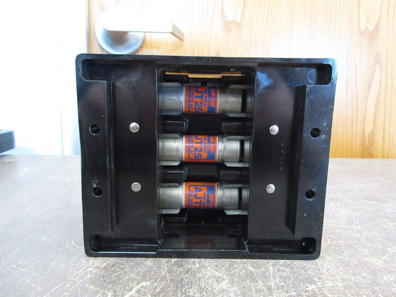 USD Fuse Pullout Switch 15149 30A 600V 3P w/ (3) 25A Fuses Used