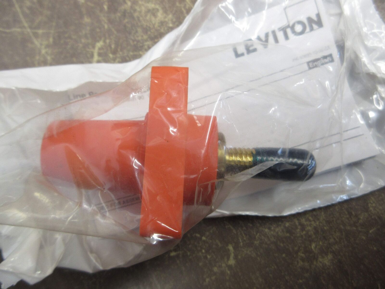 Leviton Female Panel Receptacle 267-16R24-140 400A 600V New Surplus
