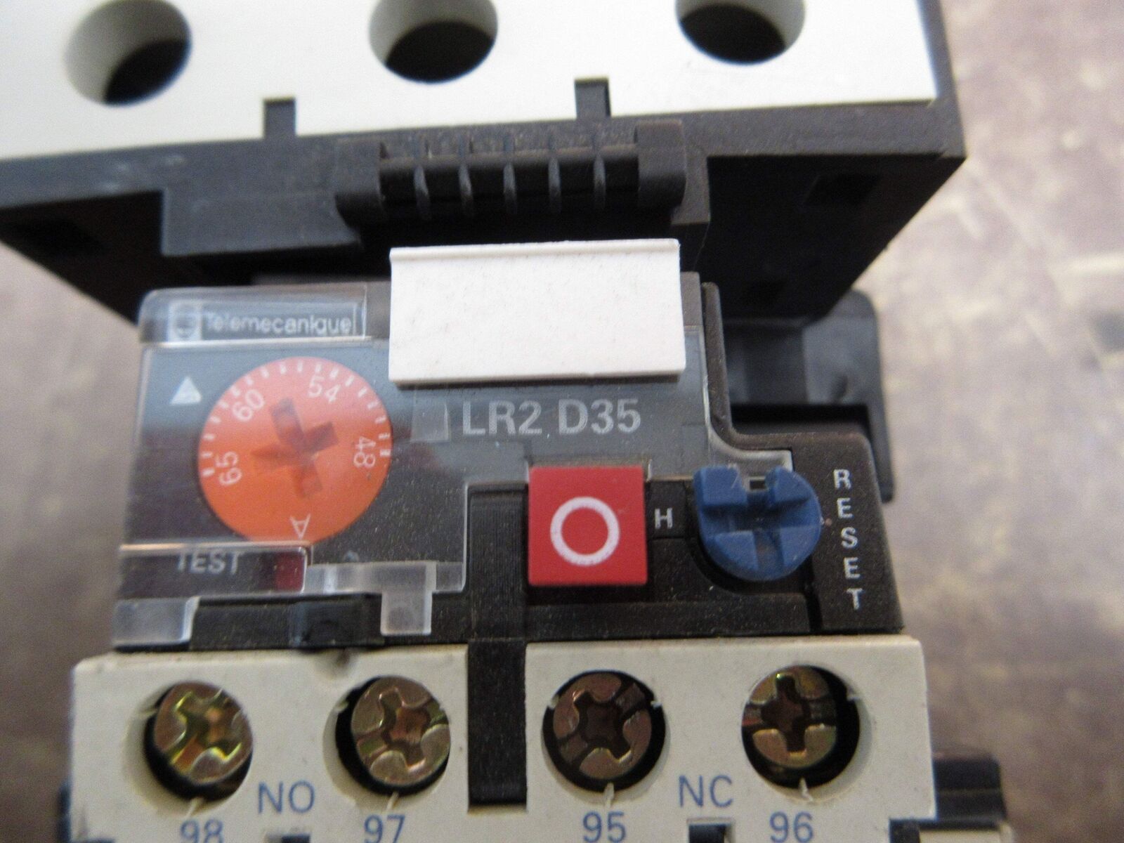Telemecanique Solid State Overload LR2 D35 Trip: 48-65A w/ DIN-Rail Adapter Used