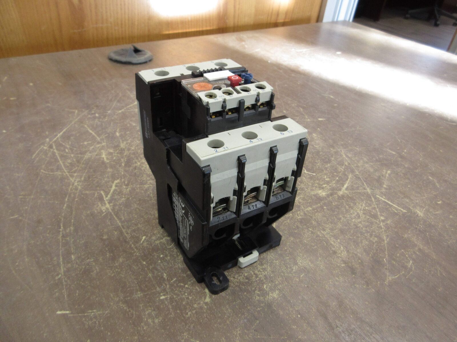Telemecanique Solid State Overload LR2 D35 Trip: 48-65A w/ DIN-Rail Adapter Used