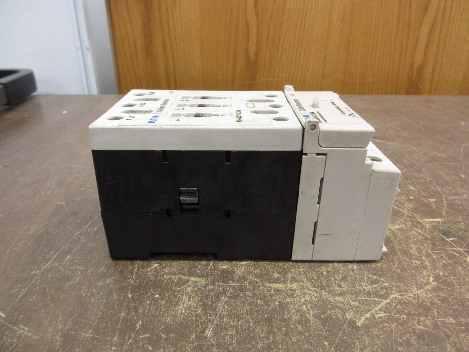Eaton Contactor E04ND10X3N 24VDC Coil 130A 600V Used