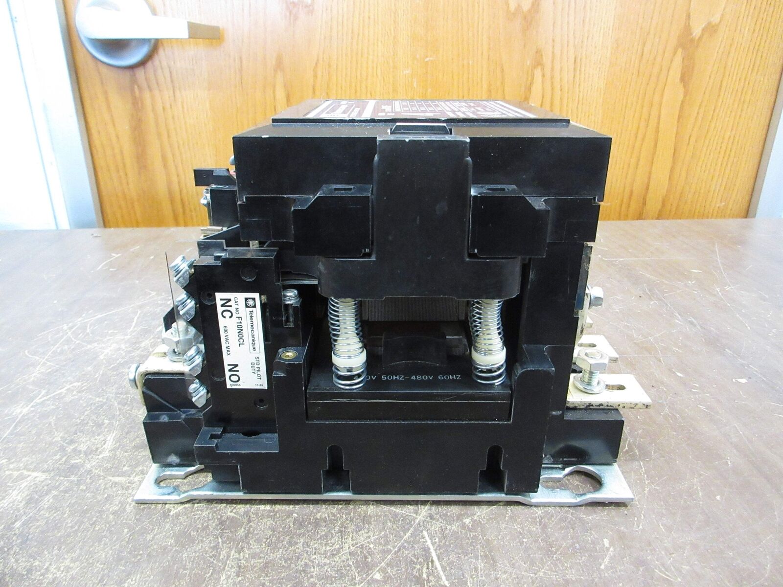 Telemecanique Size 4 Contactor A103F 480V Coil 150A 600V *Broken Corner* Used