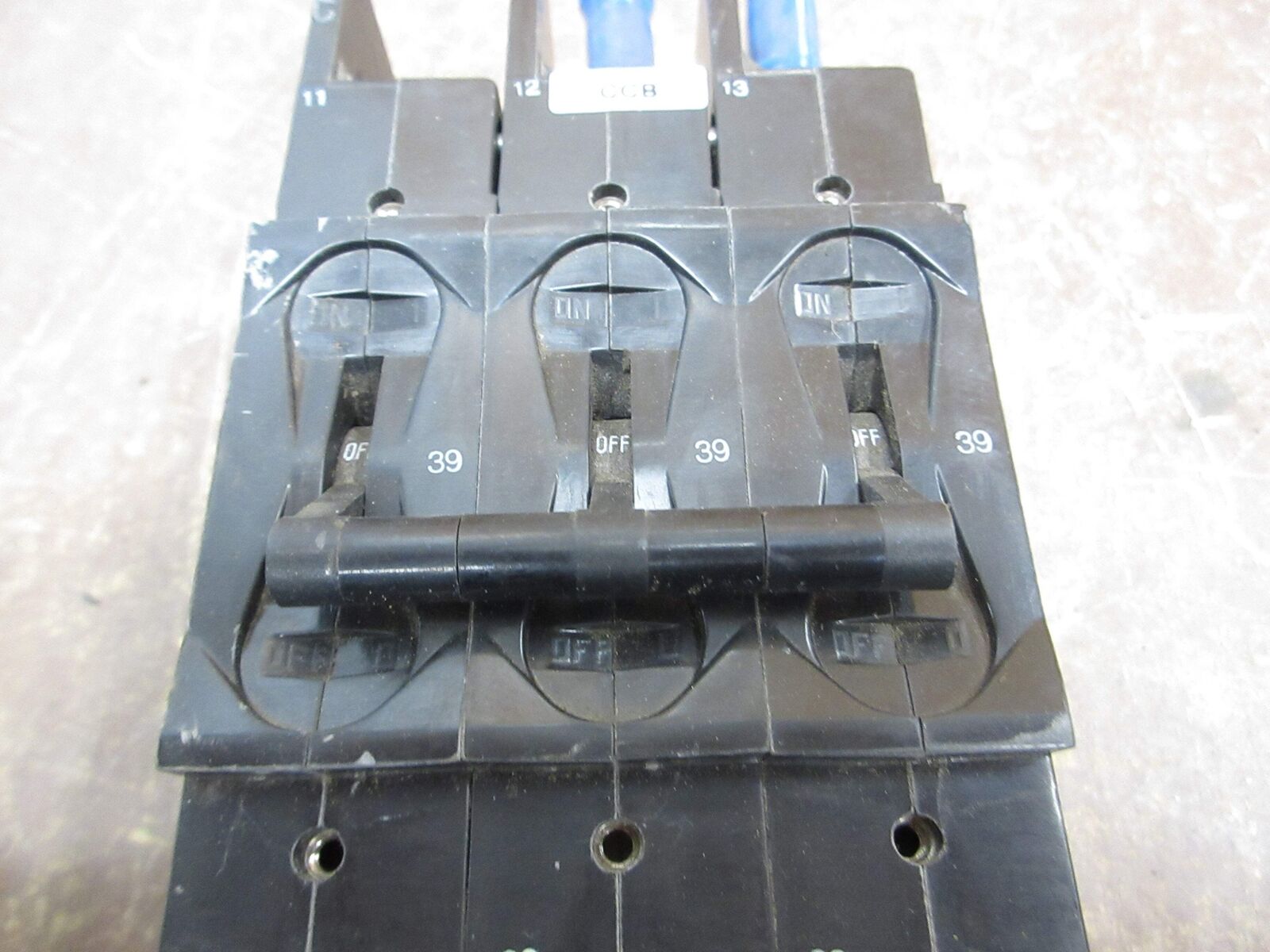 Airpax Circuit Breaker 219-3-2600-429 39A 480V 3P Used