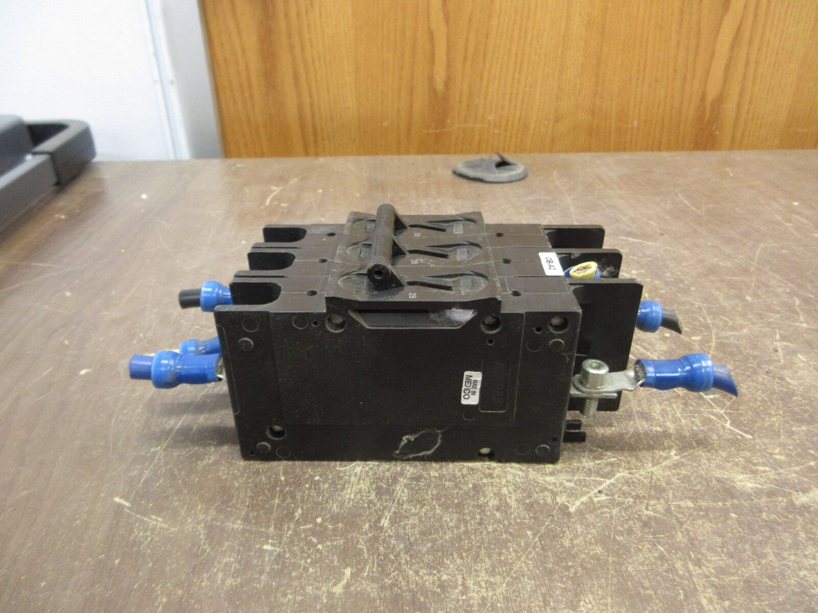 Airpax Circuit Breaker 219-3-32755-4 28A 480V 3P Used