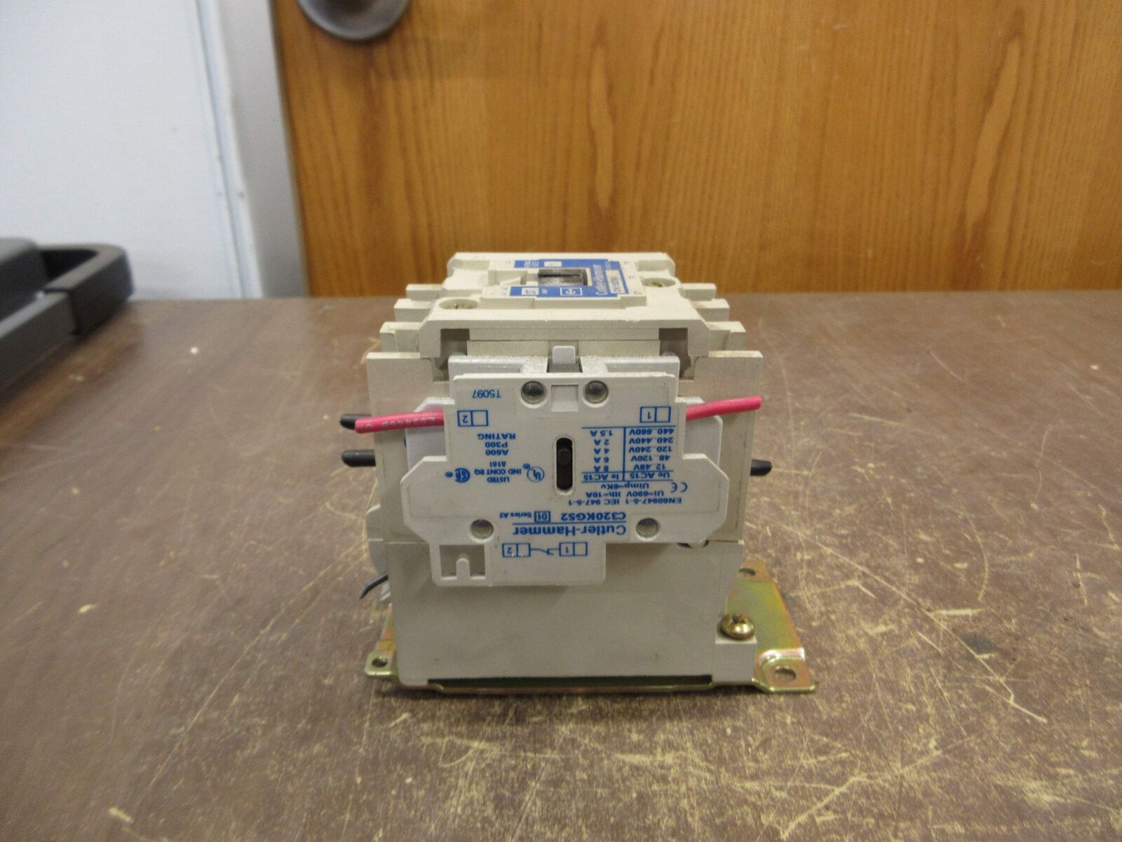 Cutler-Hammer Size 1 Contactor CN15DN3 Ser. B1 120V Coil 27A (1) Aux Contact