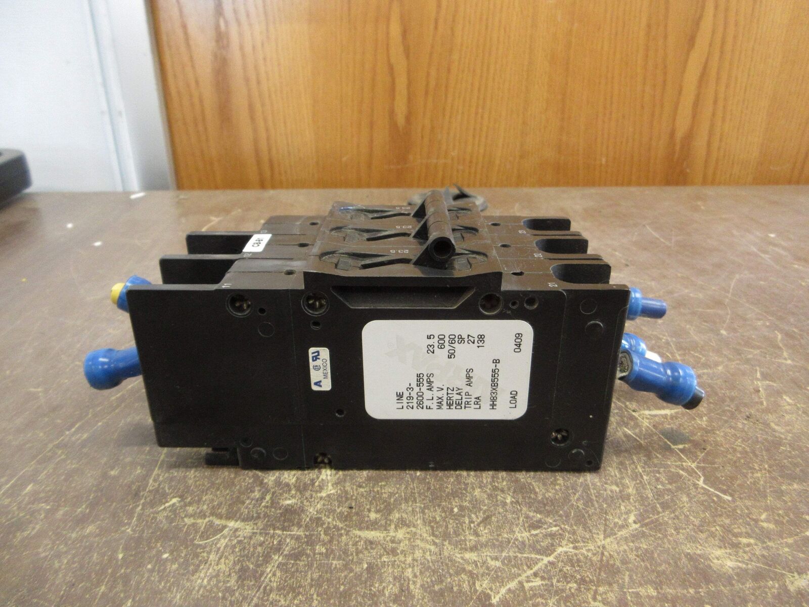 Airpax Circuit Breaker 219-3-2600-555 23.5A 600V 3P Used