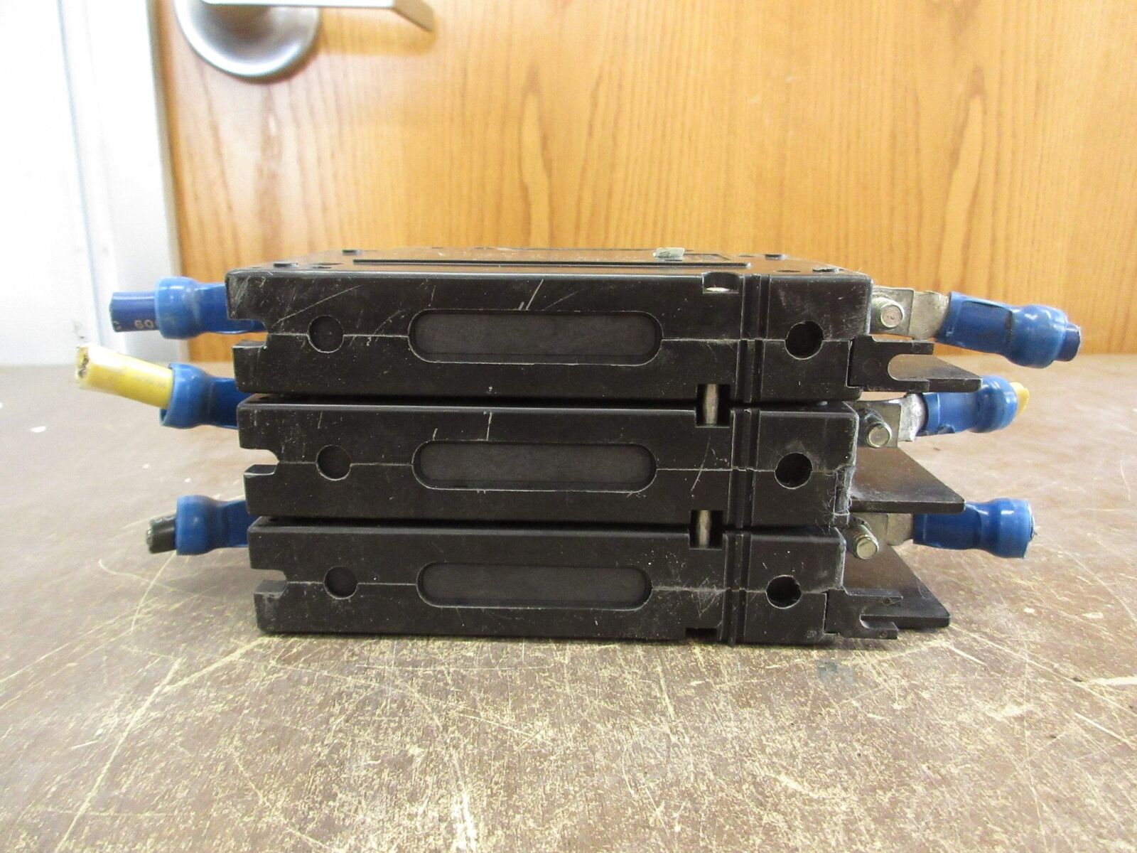 Airpax Circuit Breaker 219-3-2600-555 23.5A 600V 3P Used