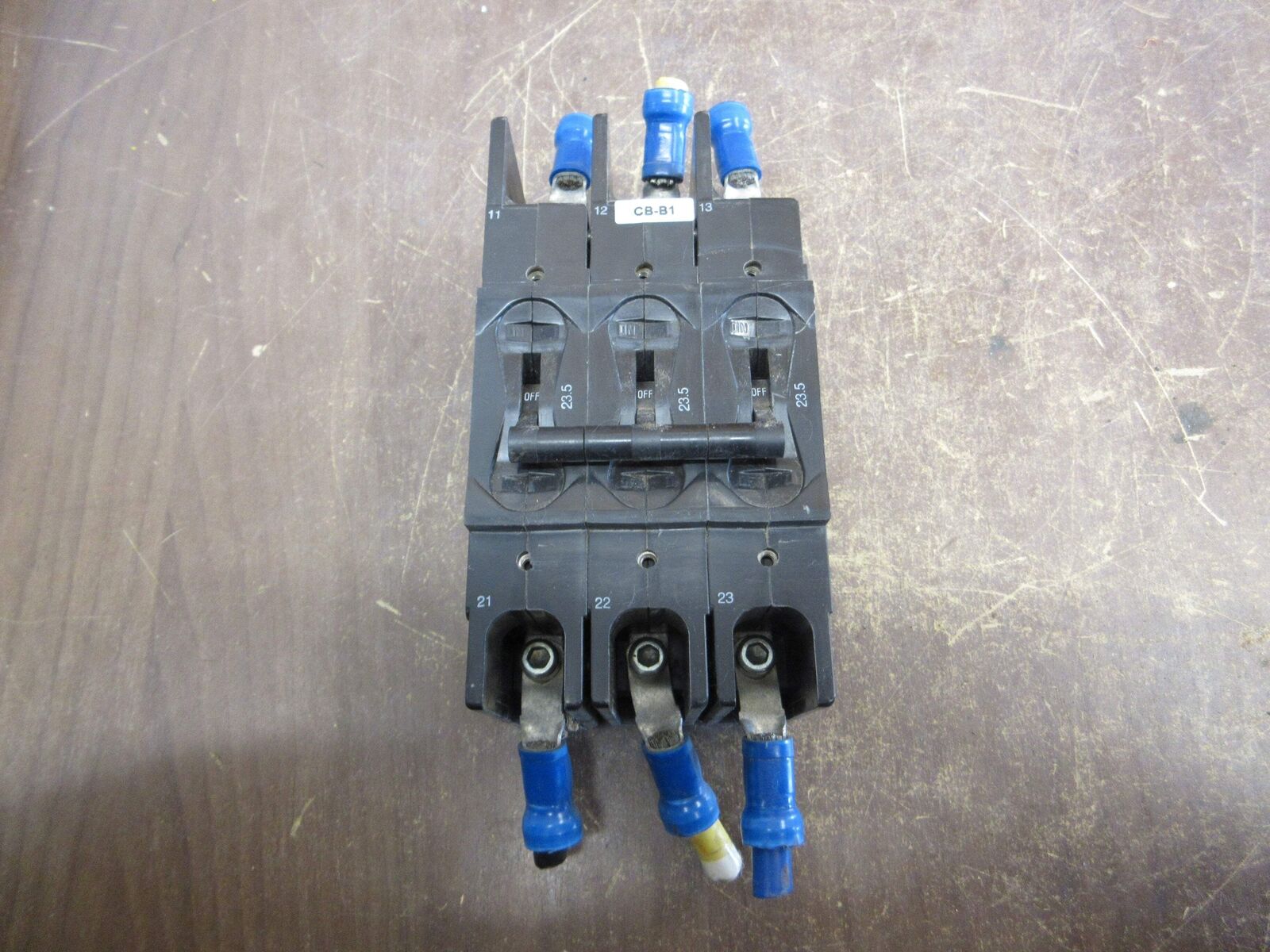 Airpax Circuit Breaker 219-3-2600-555 23.5A 600V 3P Used