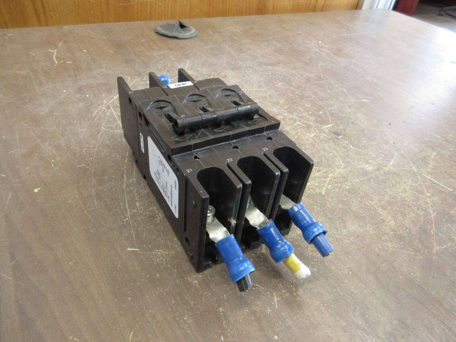 Airpax Circuit Breaker 219-3-2600-555 23.5A 600V 3P Used