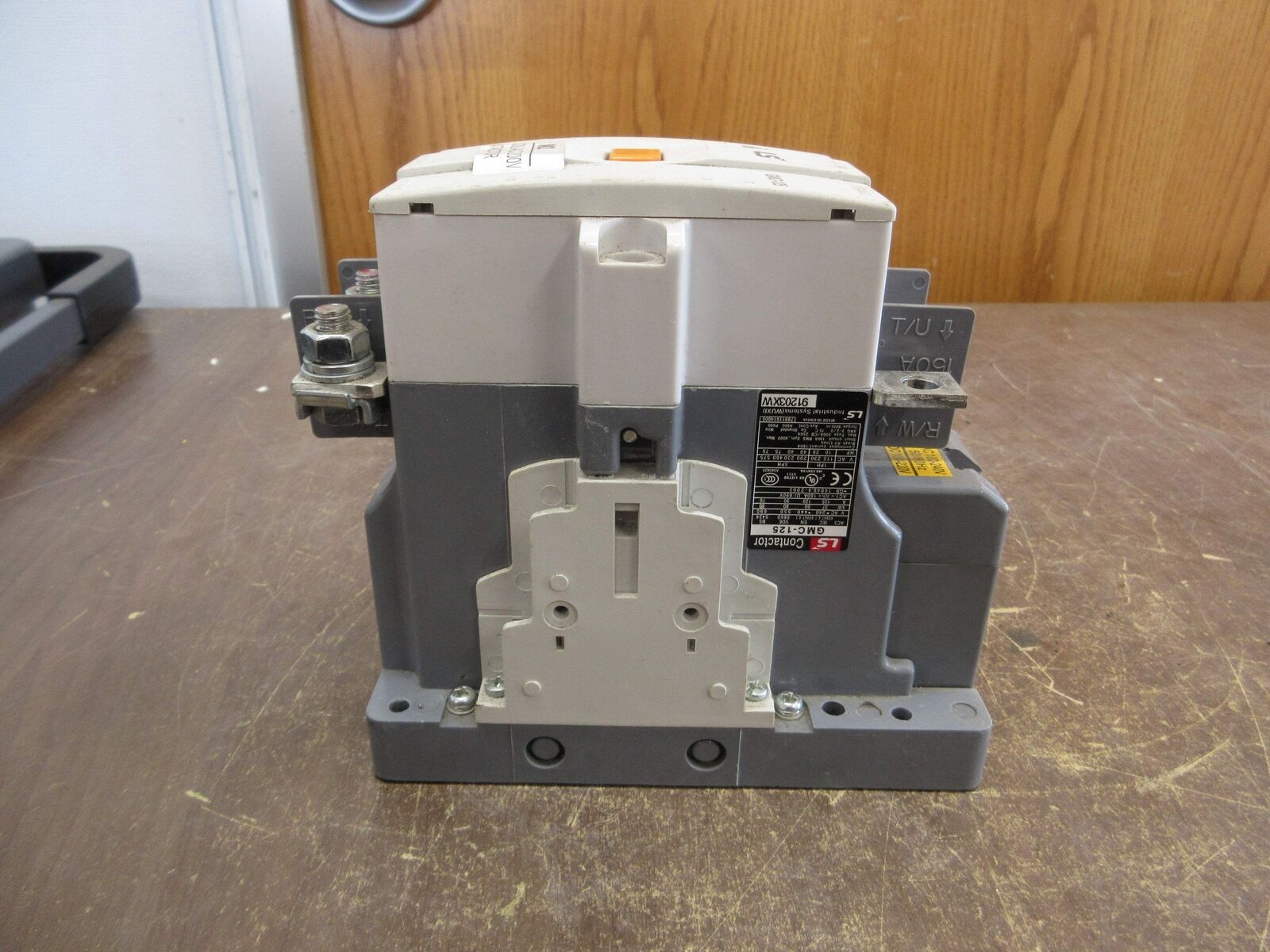 LS MEC Contactor GMC-125 100-240VAC/100-220VDC Coil 160A 600V Used