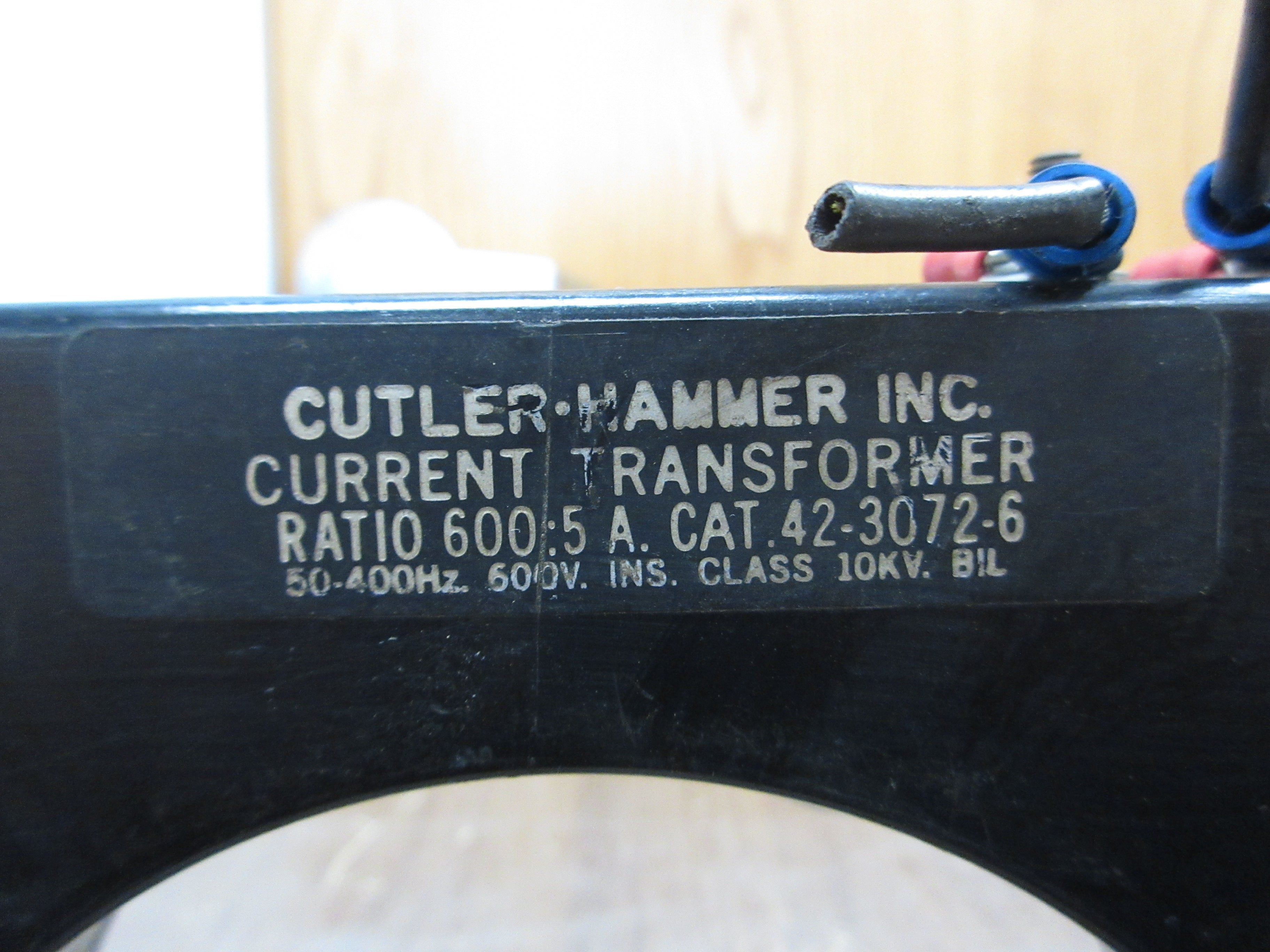 Cutler-Hammer Current Transformer 42-3072-6 Ratio 600:5A 600V 50-400Hz 10kV BIL