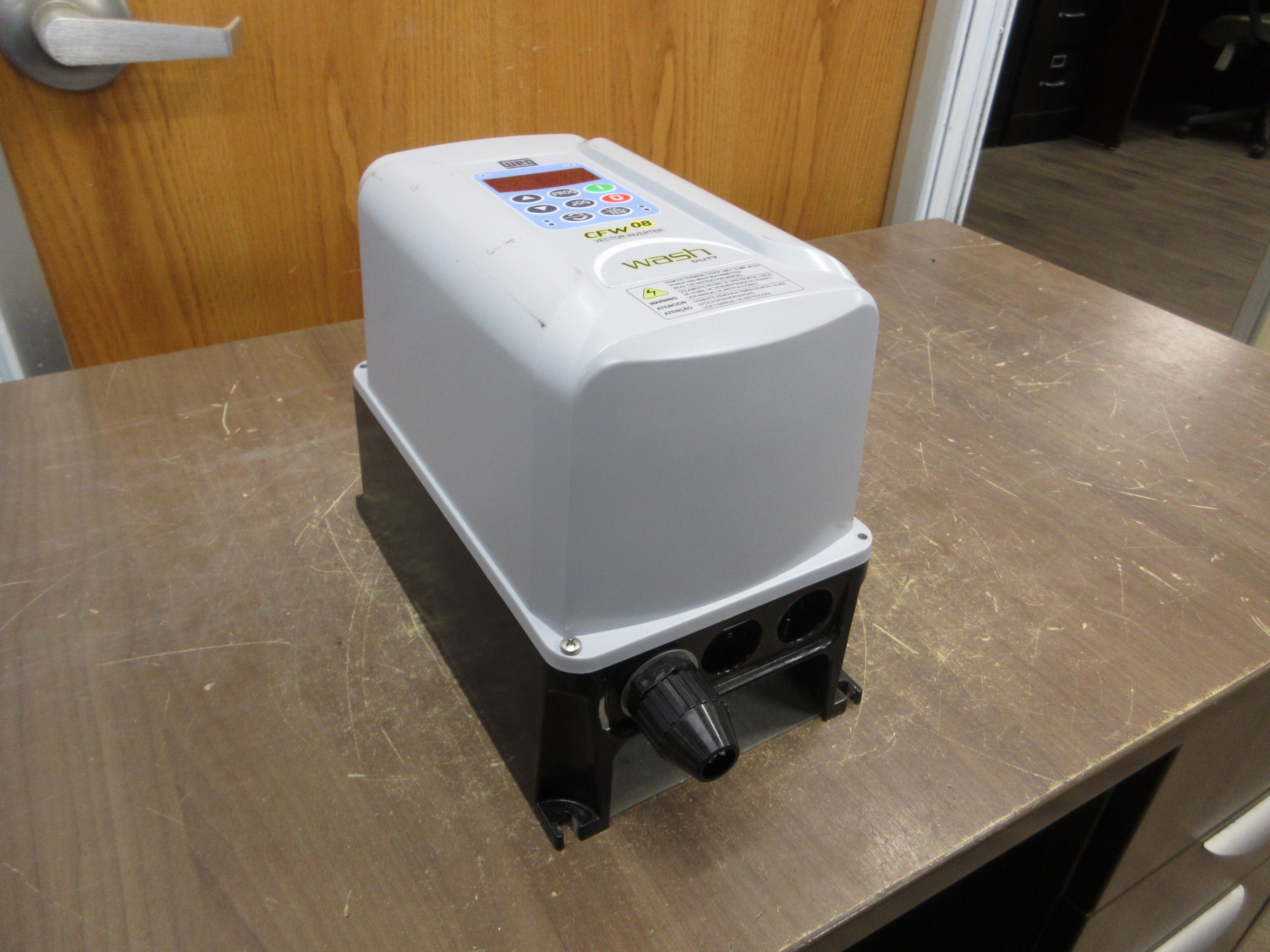 WEG Wash Duty AC Drive USCFW080043T3848EON4A1Z 2HP 3Ph Used