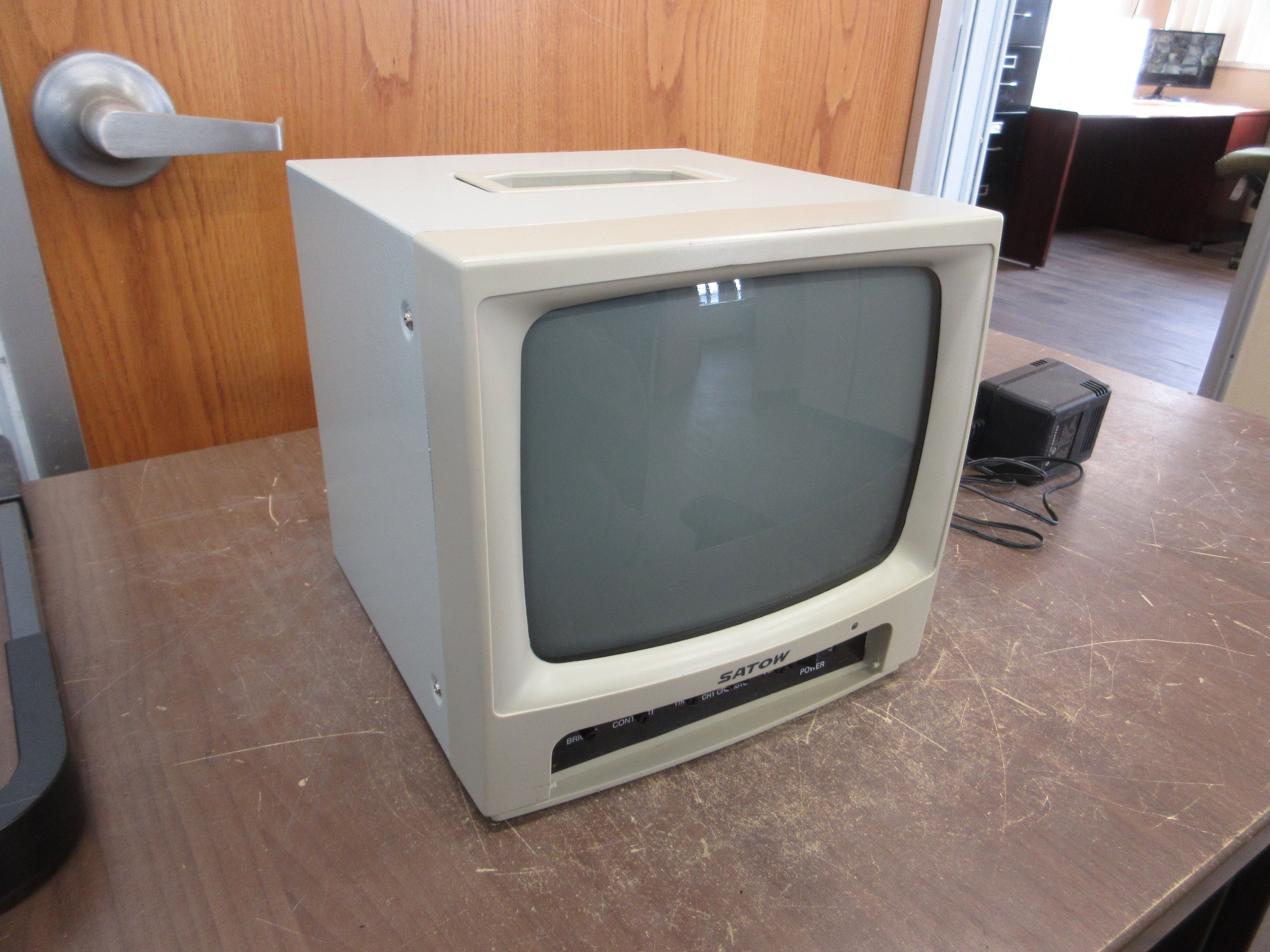 Satow CRT Monitor 101500048 Used