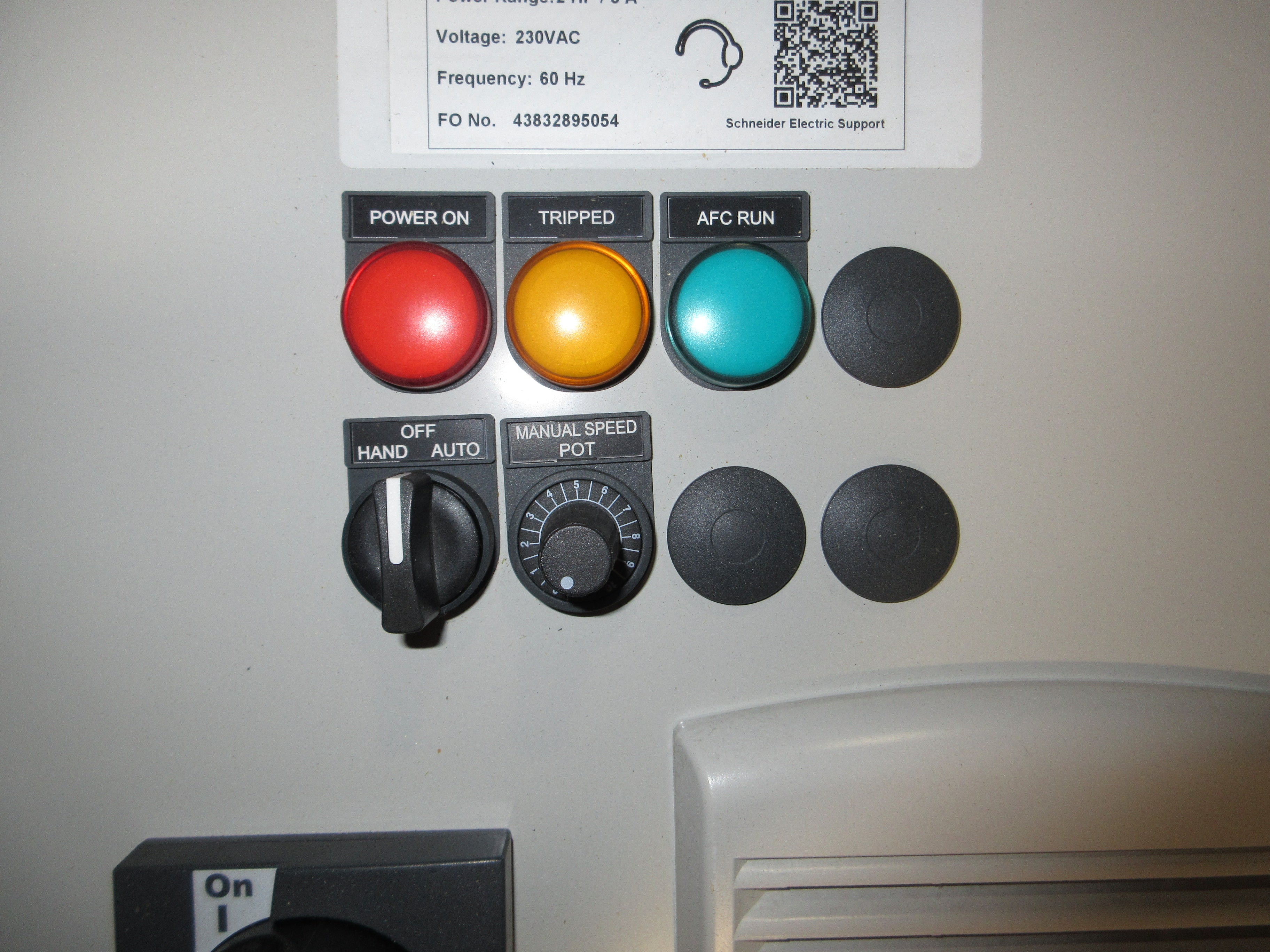 Schnieder Electric Altivar Process Type 12 AC Drive ATV660U15U3N2GNWABN 2HP 230V