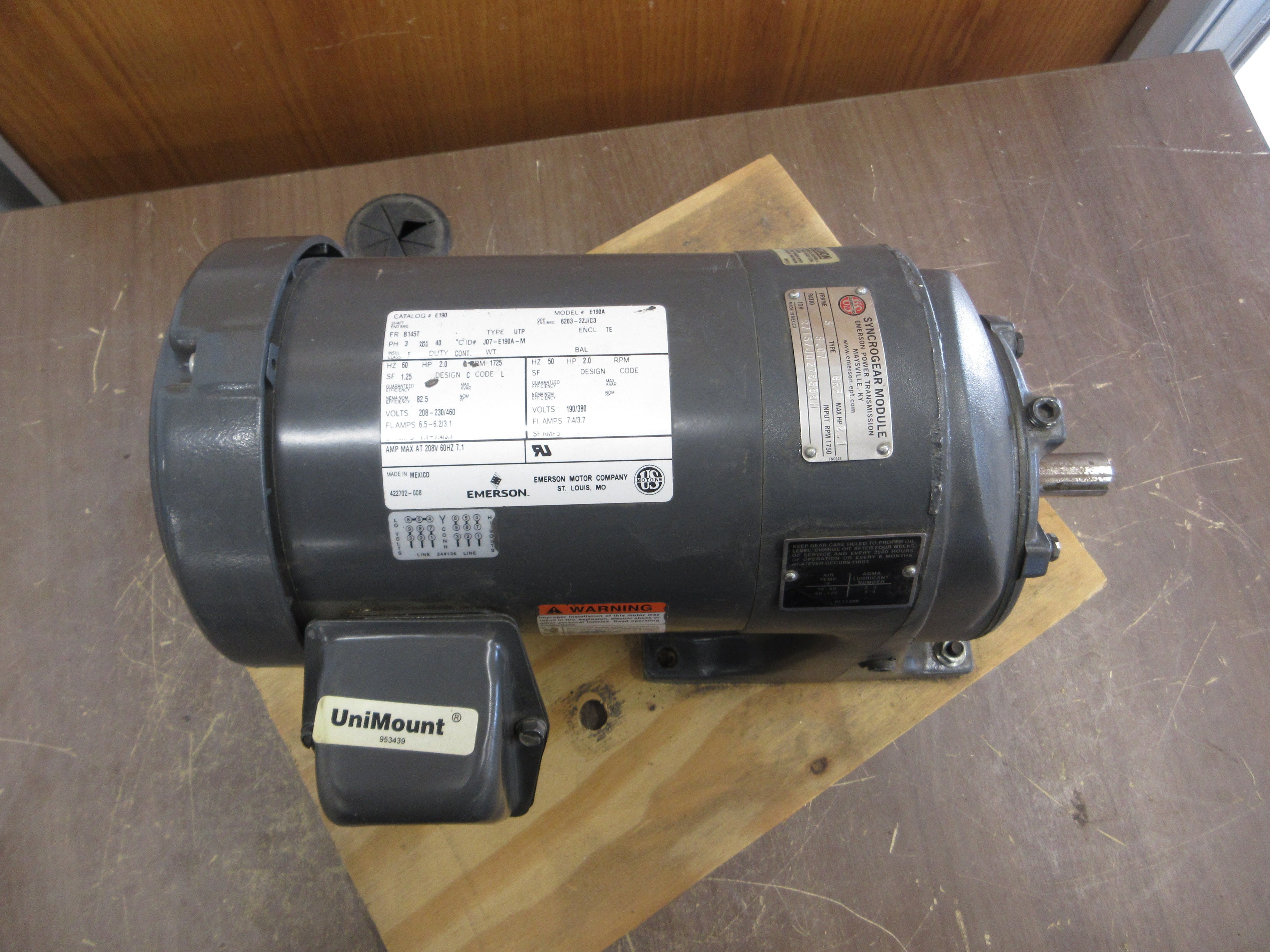Emerson Gearmotor E190 2HP 1800RPM 208-230/460V 6.5-6.2/3.1A 60Hz 3Ph Used