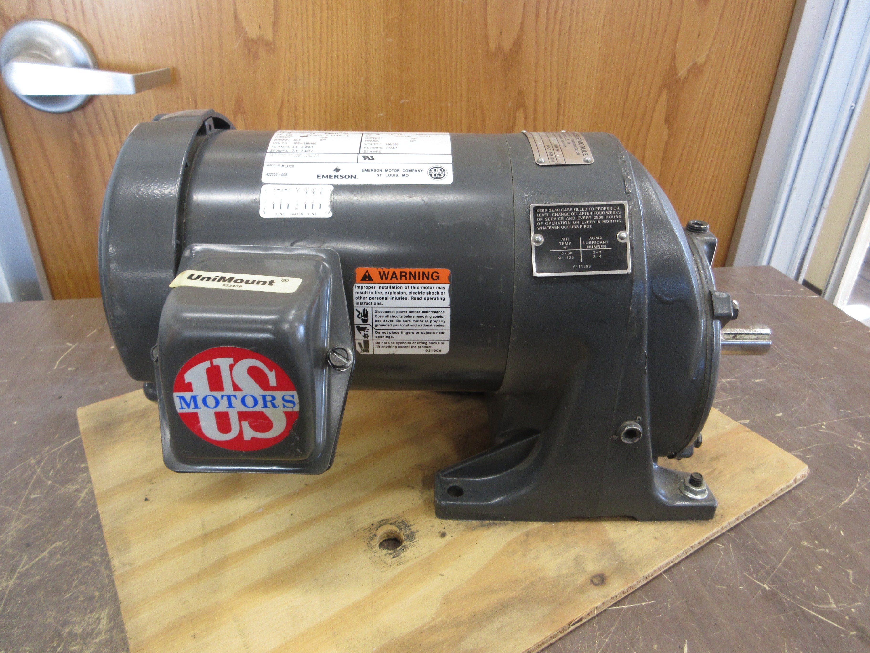 Emerson Gearmotor E190 2HP 1800RPM 208-230/460V 6.5-6.2/3.1A 60Hz 3Ph Used