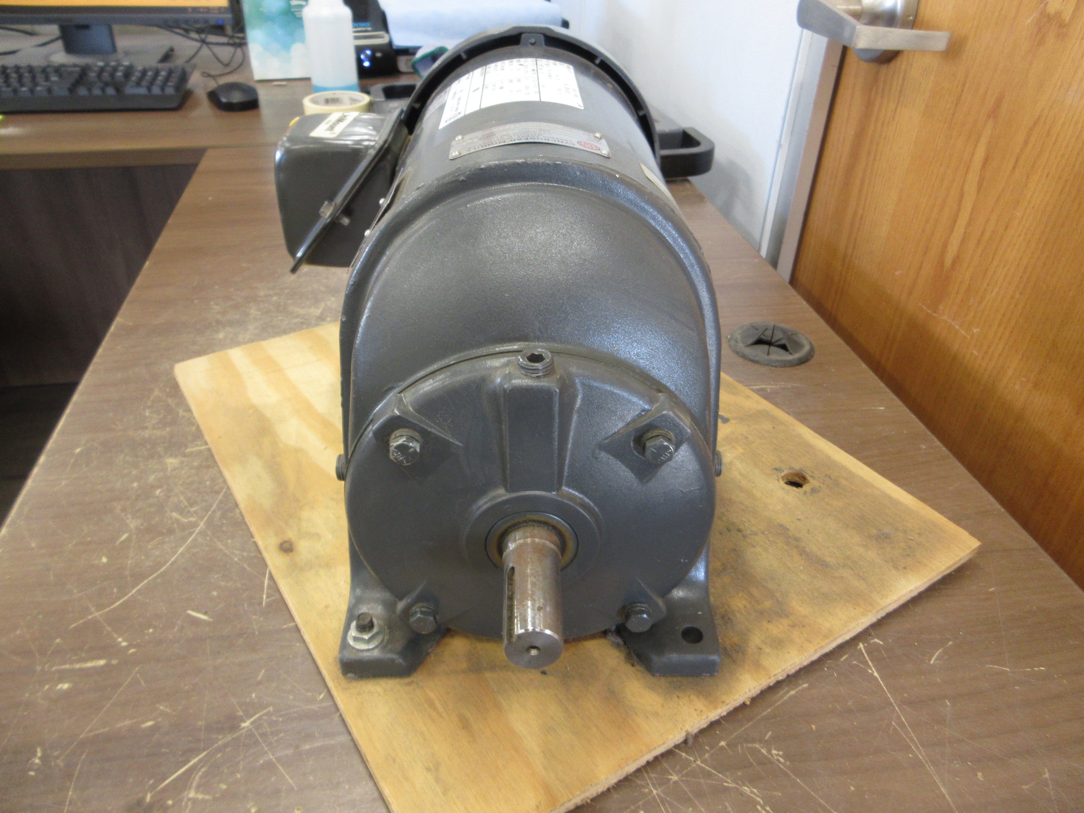 Emerson Gearmotor E190 2HP 1800RPM 208-230/460V 6.5-6.2/3.1A 60Hz 3Ph Used