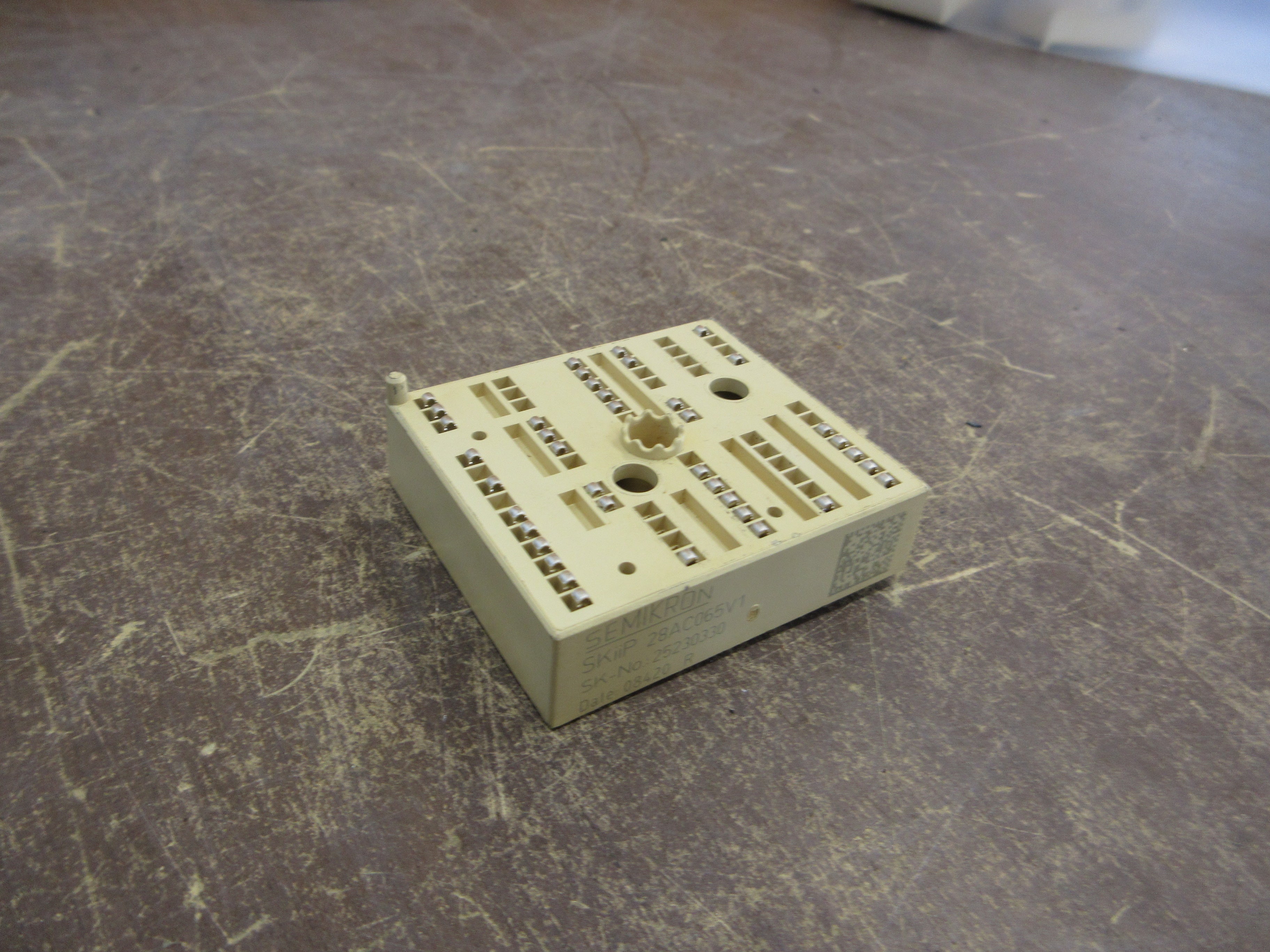 Semikron Skiip IGBT Module 28AC065V1 *Chipped Edge* Used