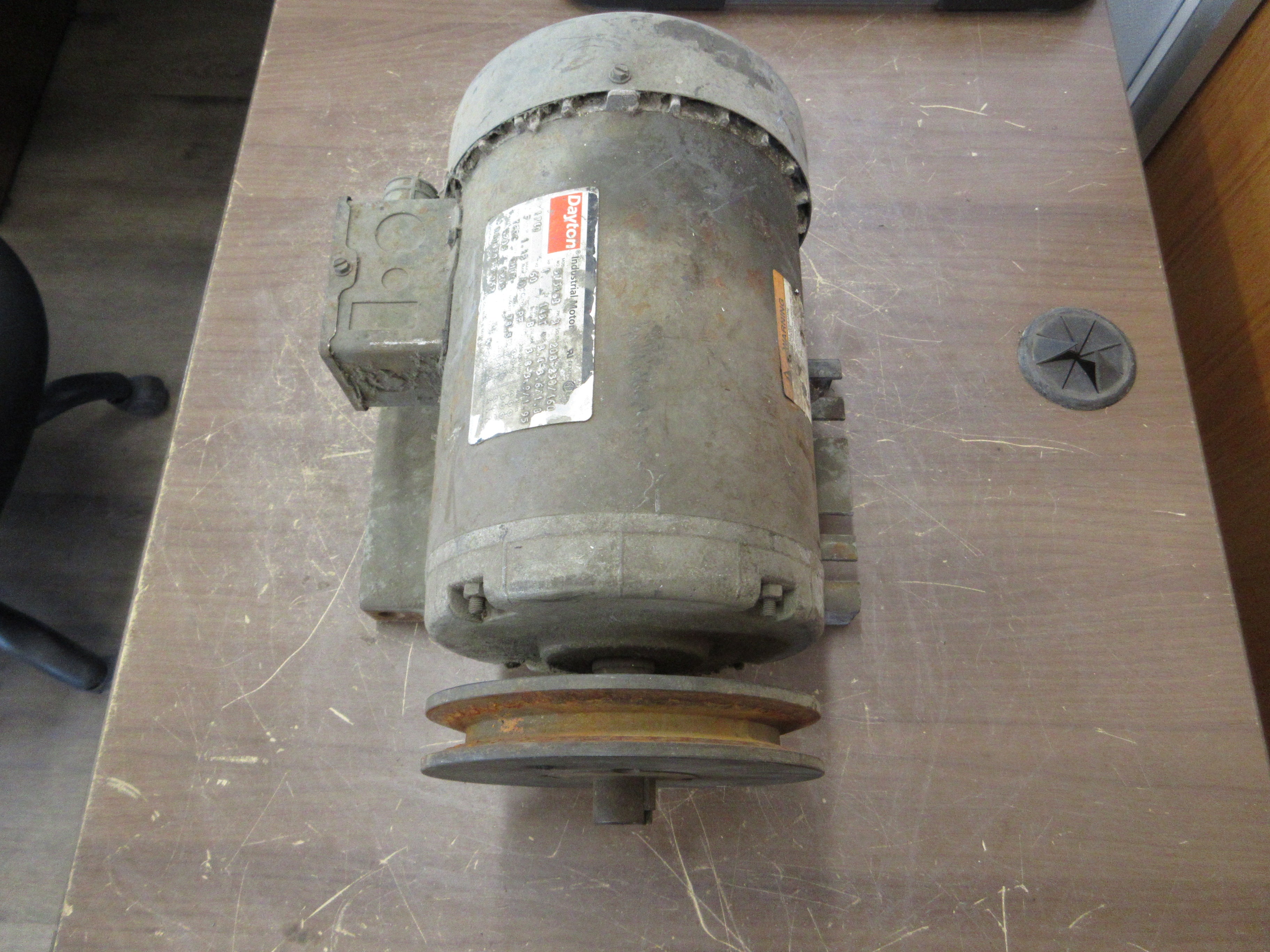 Dayton Motor 3N548B 1HP 1800RPM 208-230/460V 3.4/3.6/1.8A 3Ph 60Hz Used