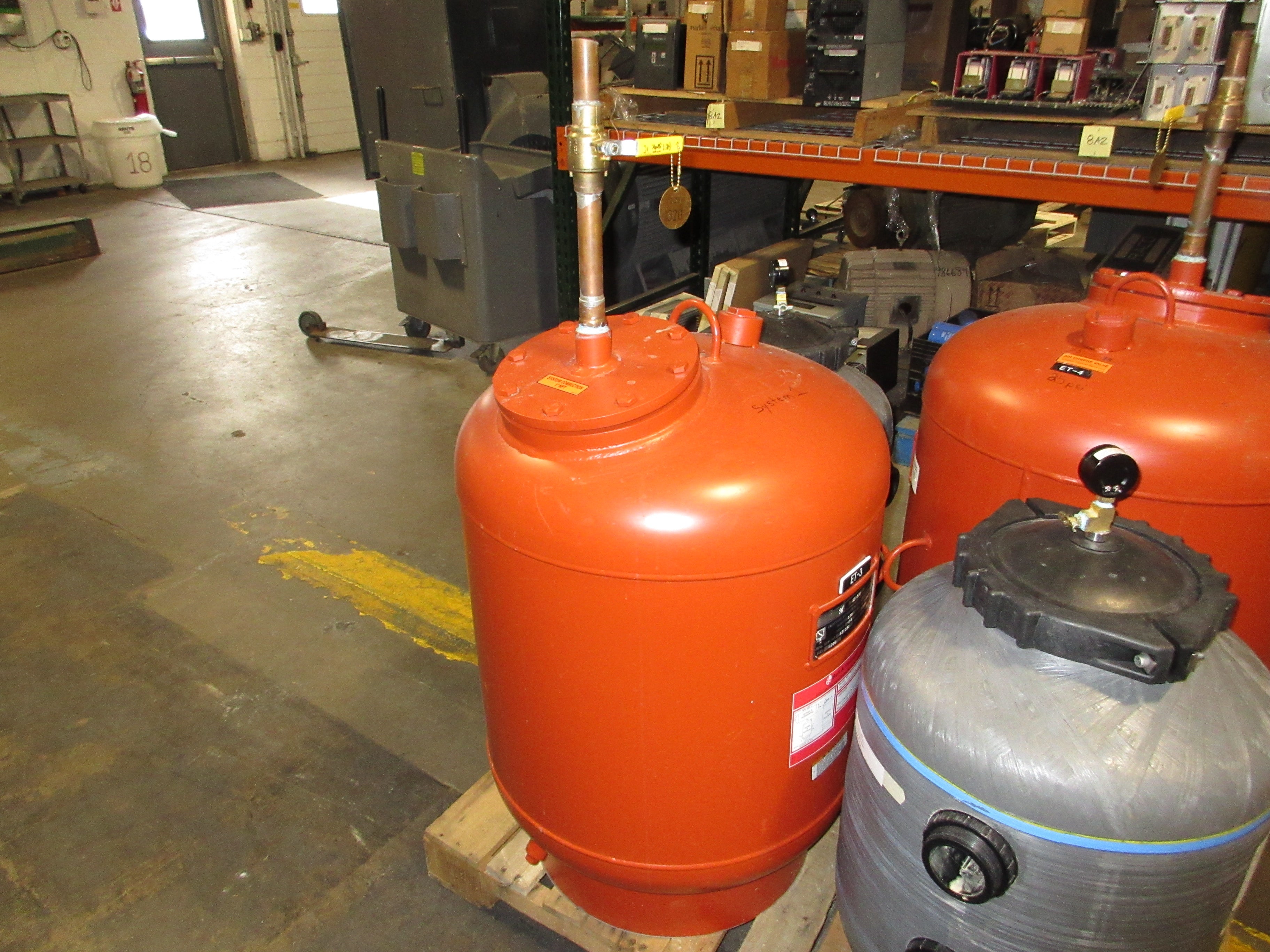 Bell & Gossett Pressured Expansion Tank B200 53 Gallons ASME rated 125PSI Max