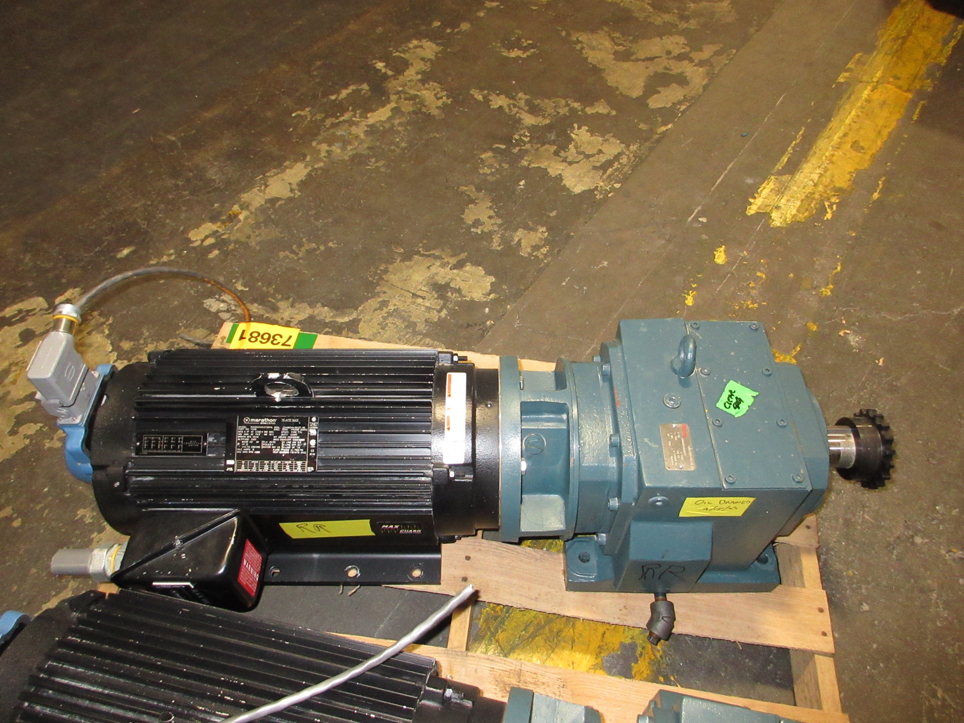 Dodge/Marathon Gearmotor HB882CN250TC/Y549 15 HP 230/460V 40/20A Ratio 7.59 Used