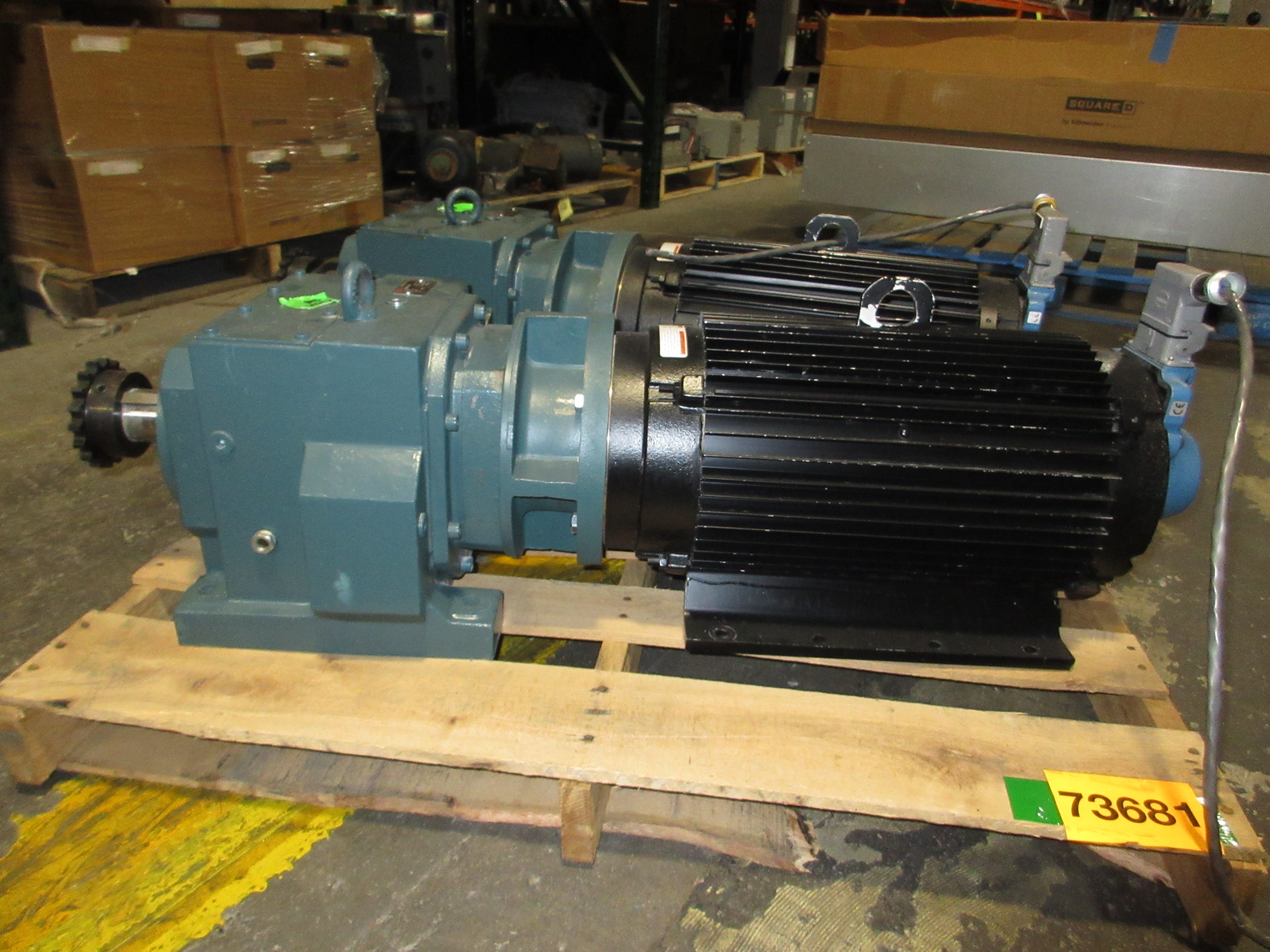 Dodge/Marathon Gearmotor HB882CN250TC/Y549 15 HP 230/460V 40/20A Ratio 7.59 Used