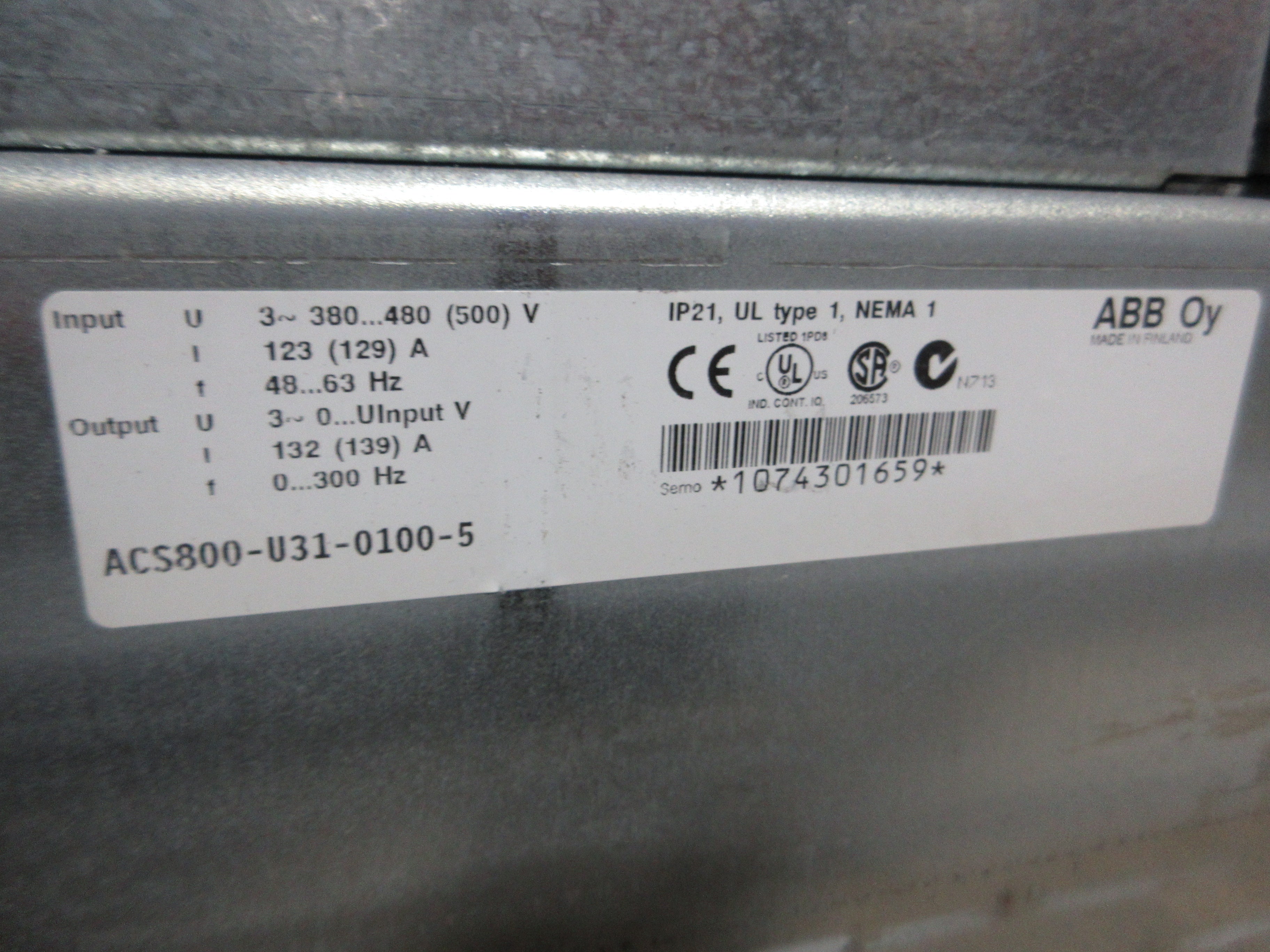 ABB ACS800 AC Drive ACS800-U31-0100-5 100HP 3Ph *No Keypad* *Broken Cover* Used