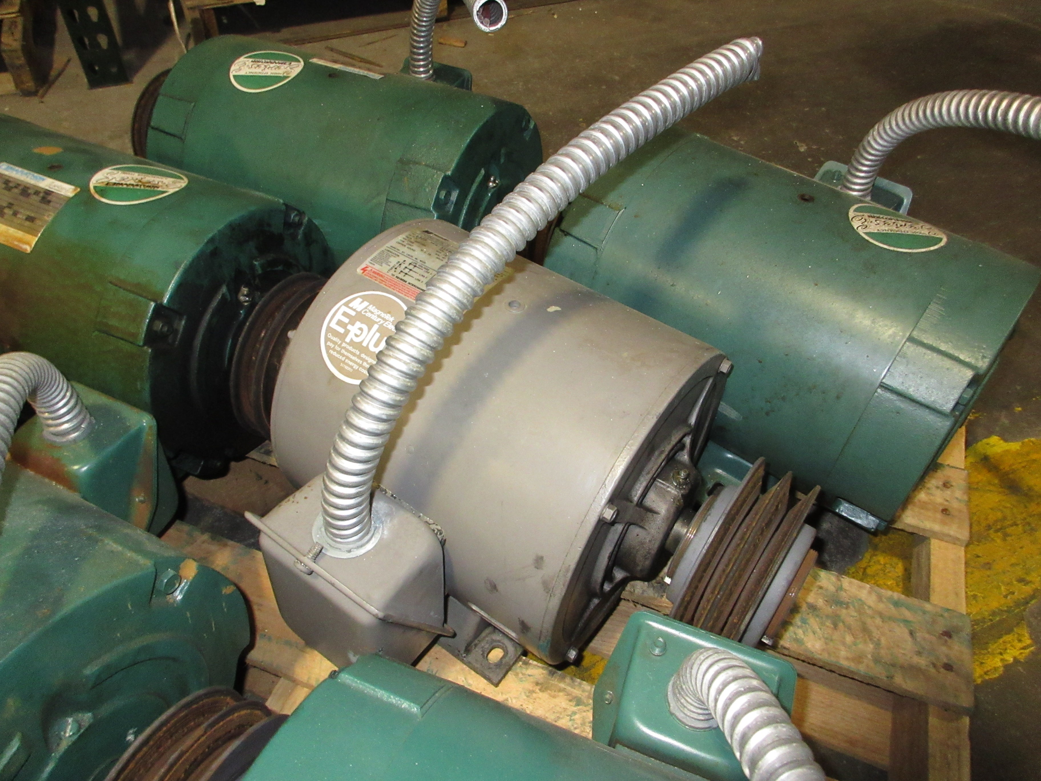 MagneTek Motor 6-355802-01 7.5HP 1800RPM 230/460V 19.2/9.6A 3Ph 60Hz Used