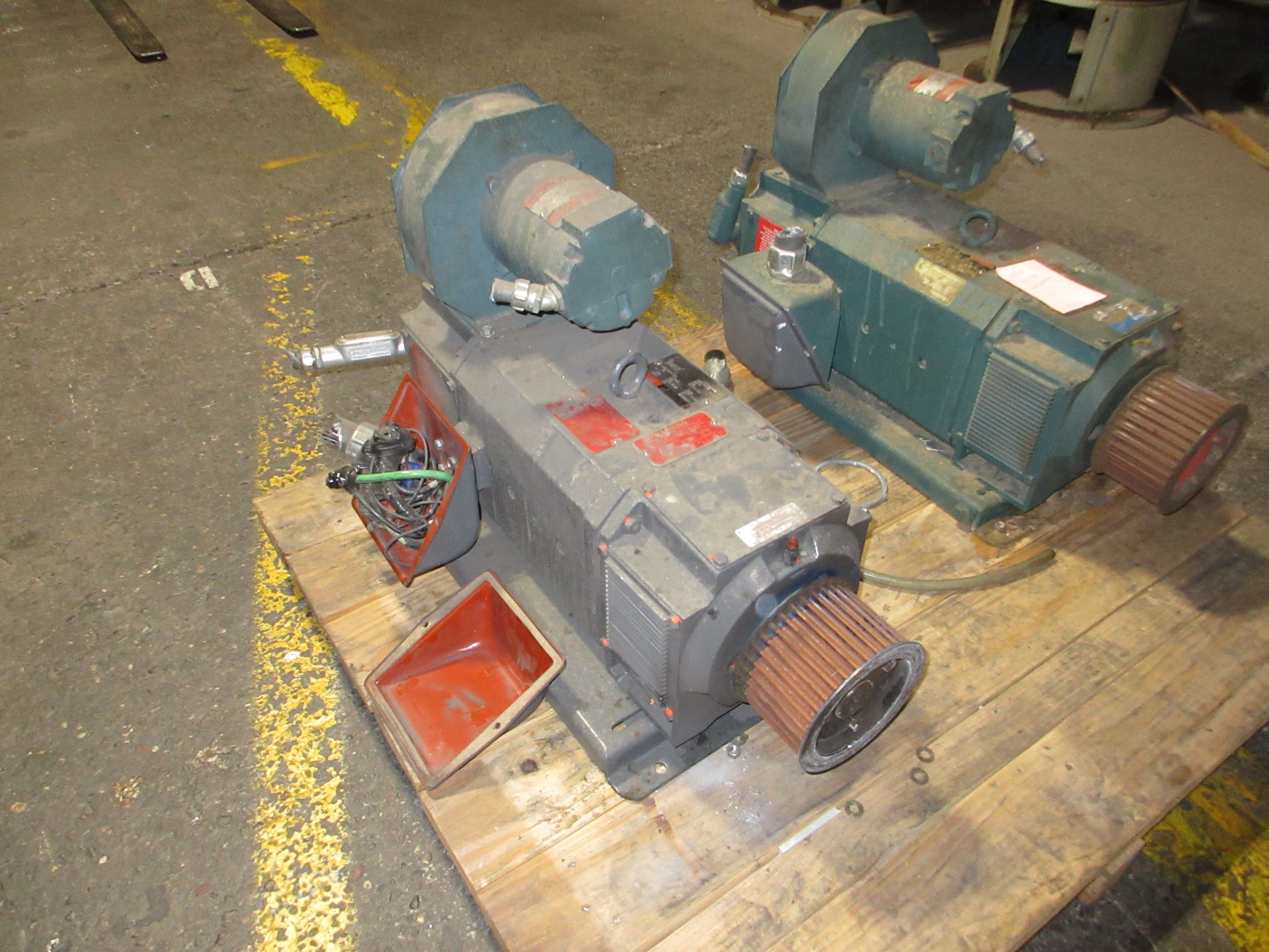 Reliance Electric DC Motor 2KSH08685A-PY 30HP 1800/2400RPM 240V 109A Used