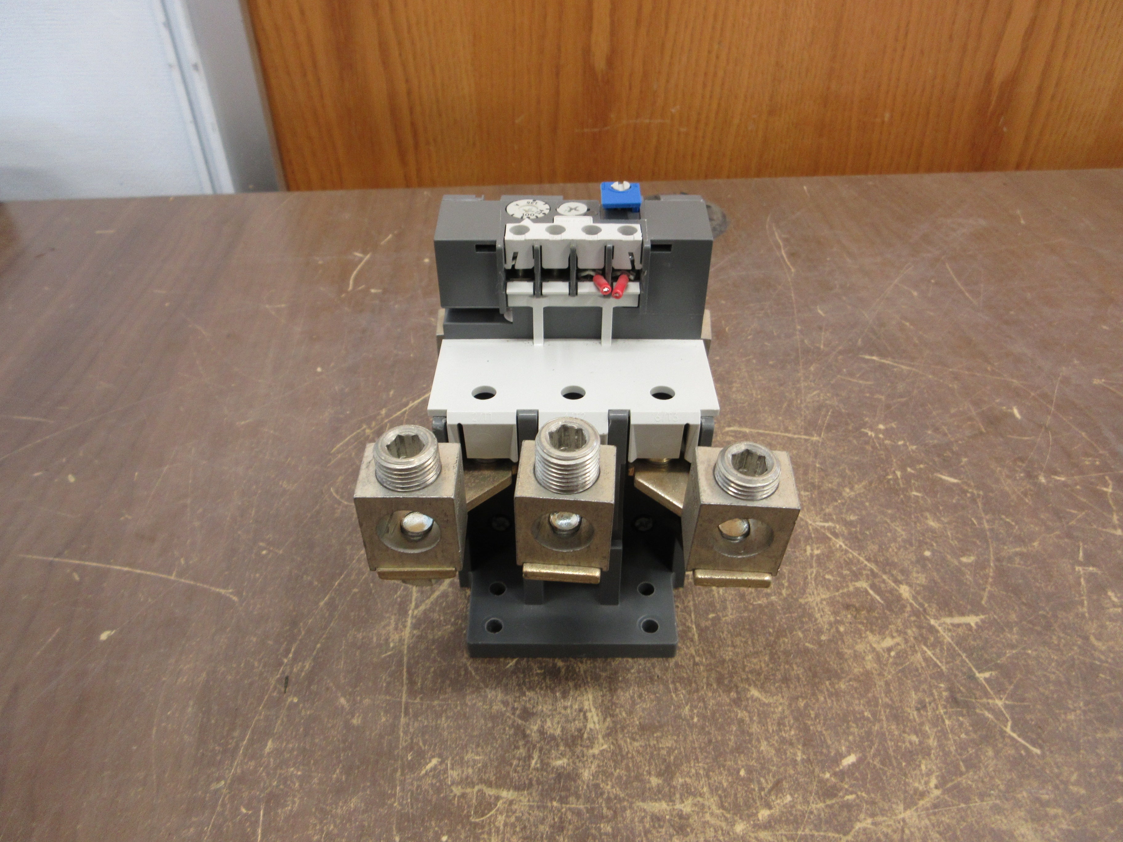 ABB Solid State Overload TA200 DU Trip: 100-135A Used