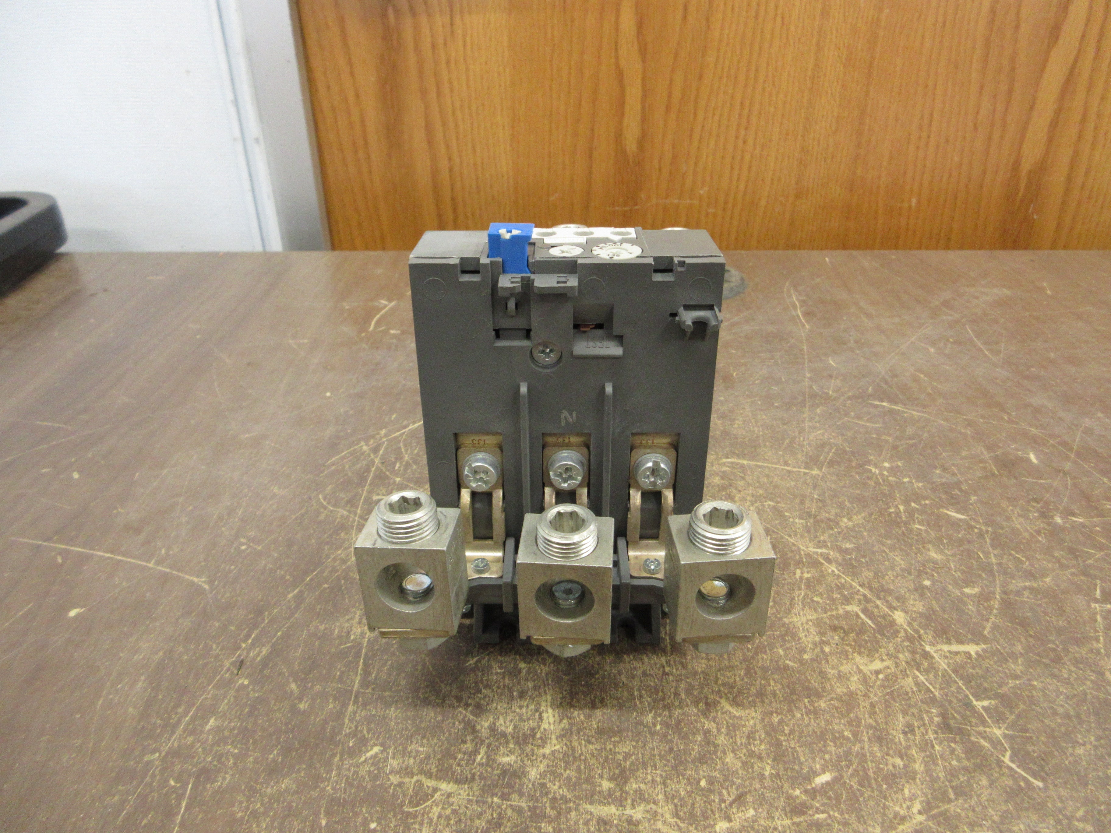 ABB Solid State Overload TA200 DU Trip: 100-135A Used