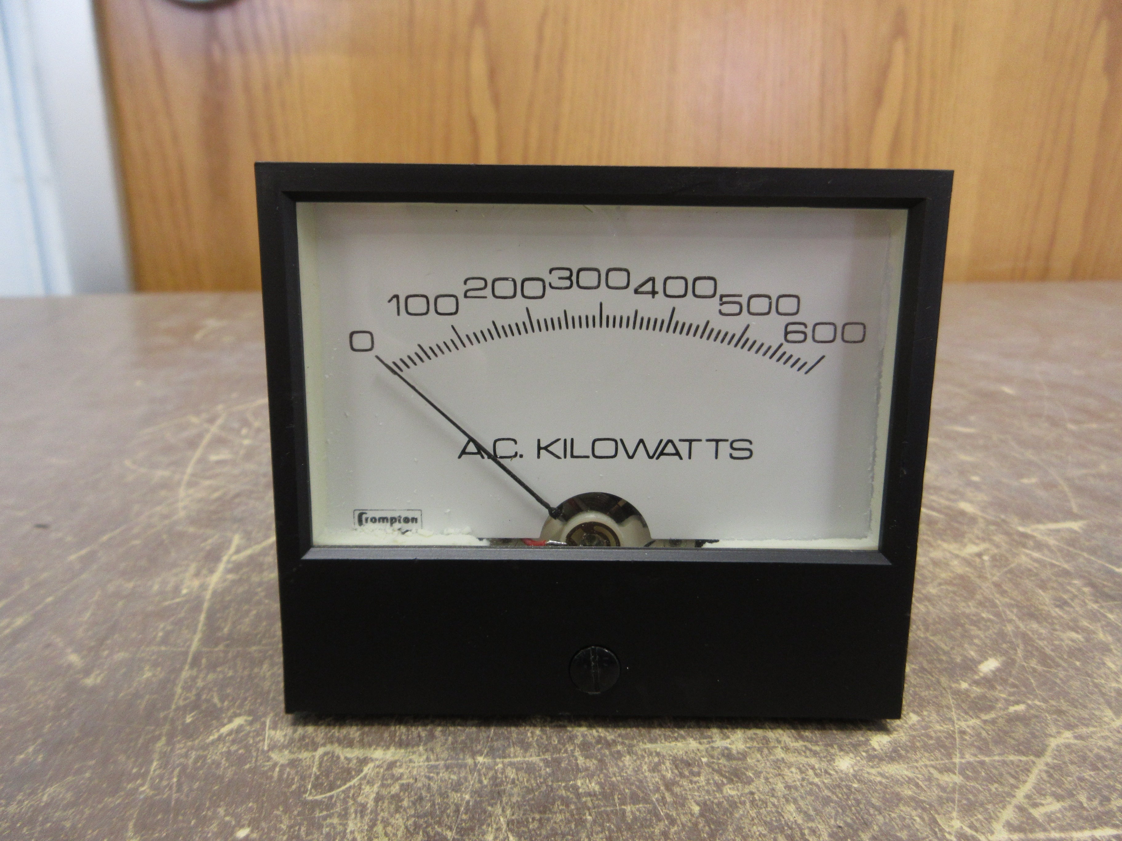 Crompton AC Kilowatt Meter 210A QQXD Range: 0-600kW Used