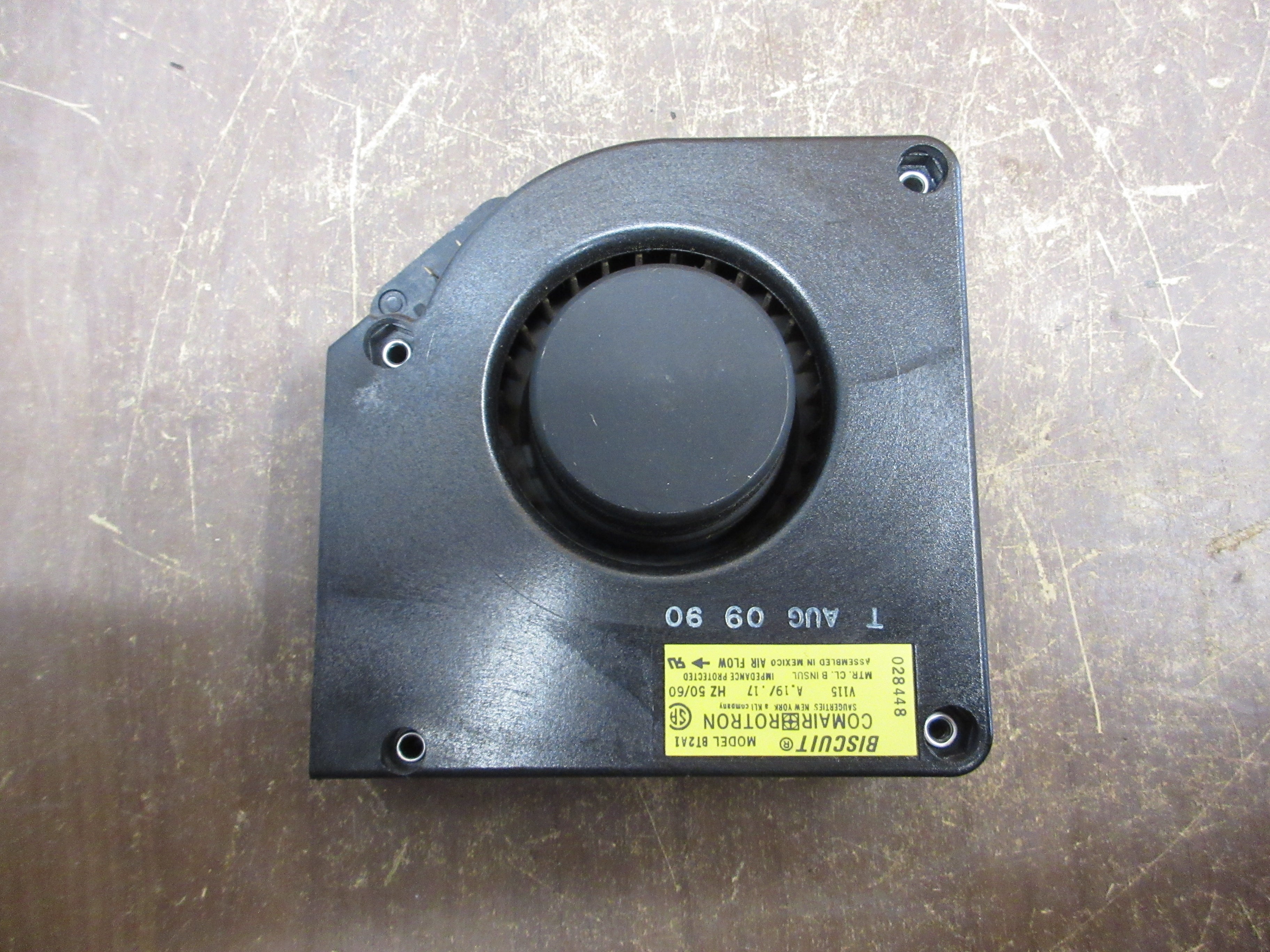 Comair Rotron Buscuit Blower BT2A1 115V 0.19/0.17A 50/60Hz Used