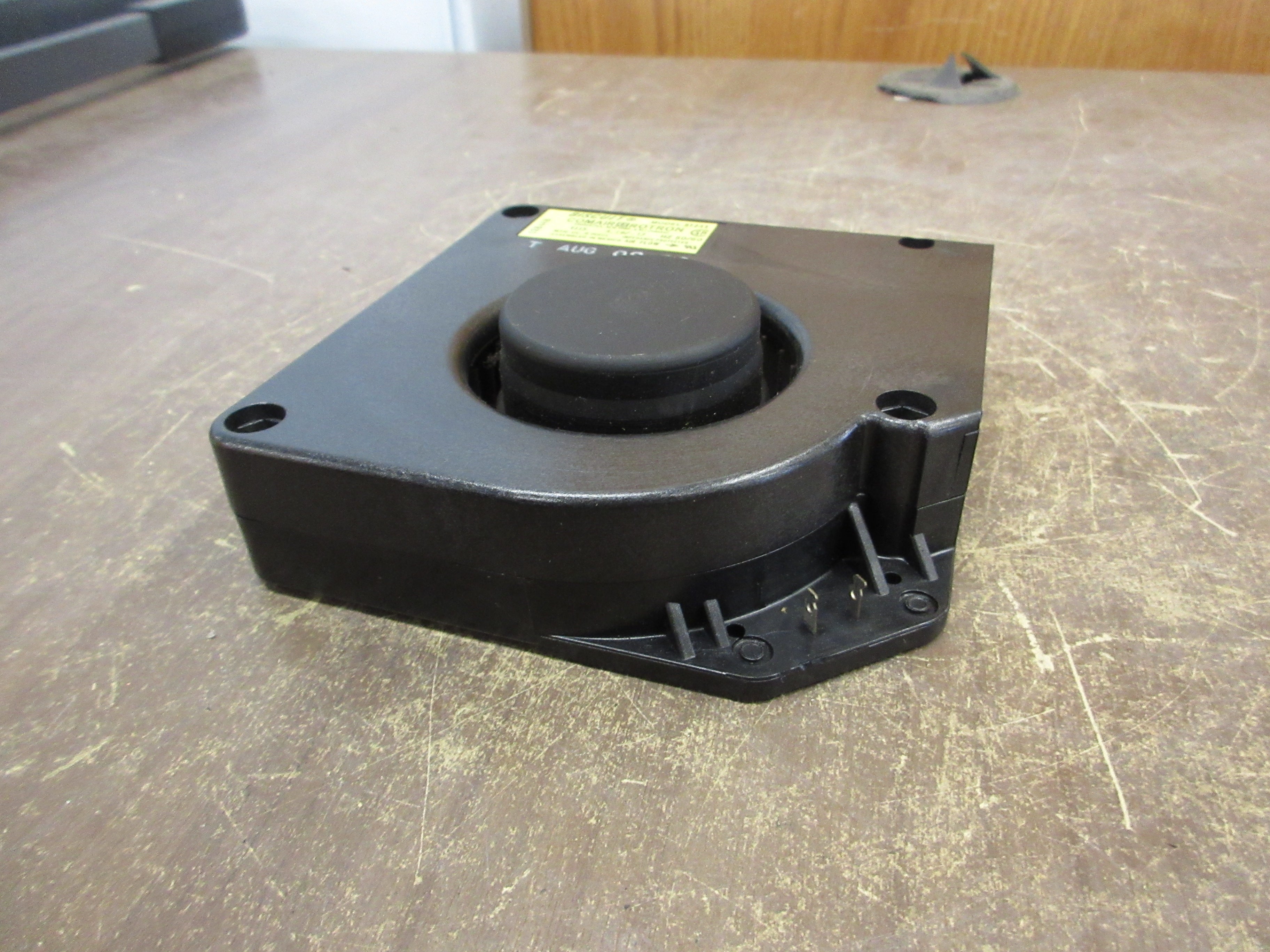 Comair Rotron Buscuit Blower BT2A1 115V 0.19/0.17A 50/60Hz Used