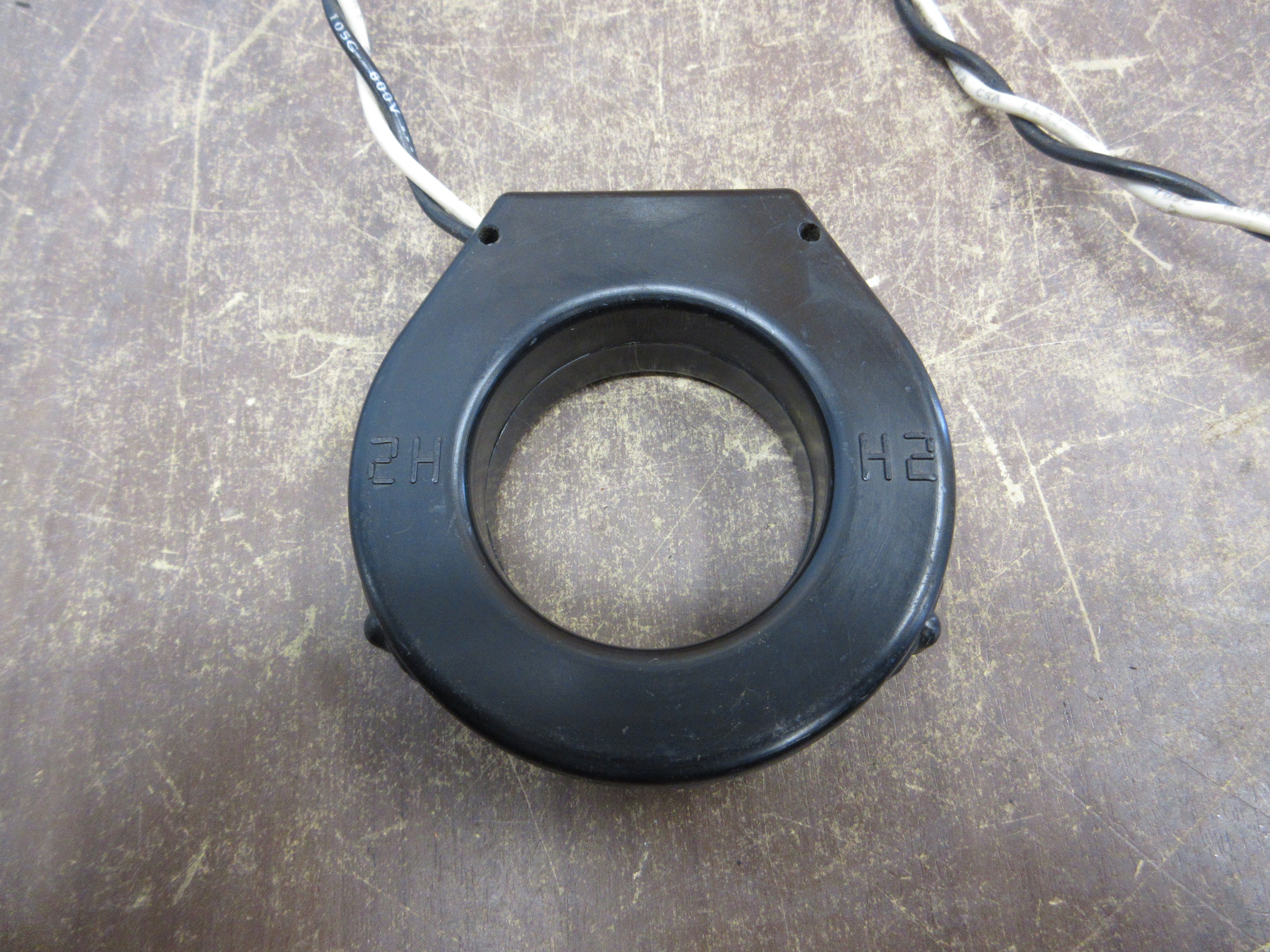 Westinghouse Current Transformer 9010-247 Ratio 600:5A 600V 50-400Hz 10kV BIL