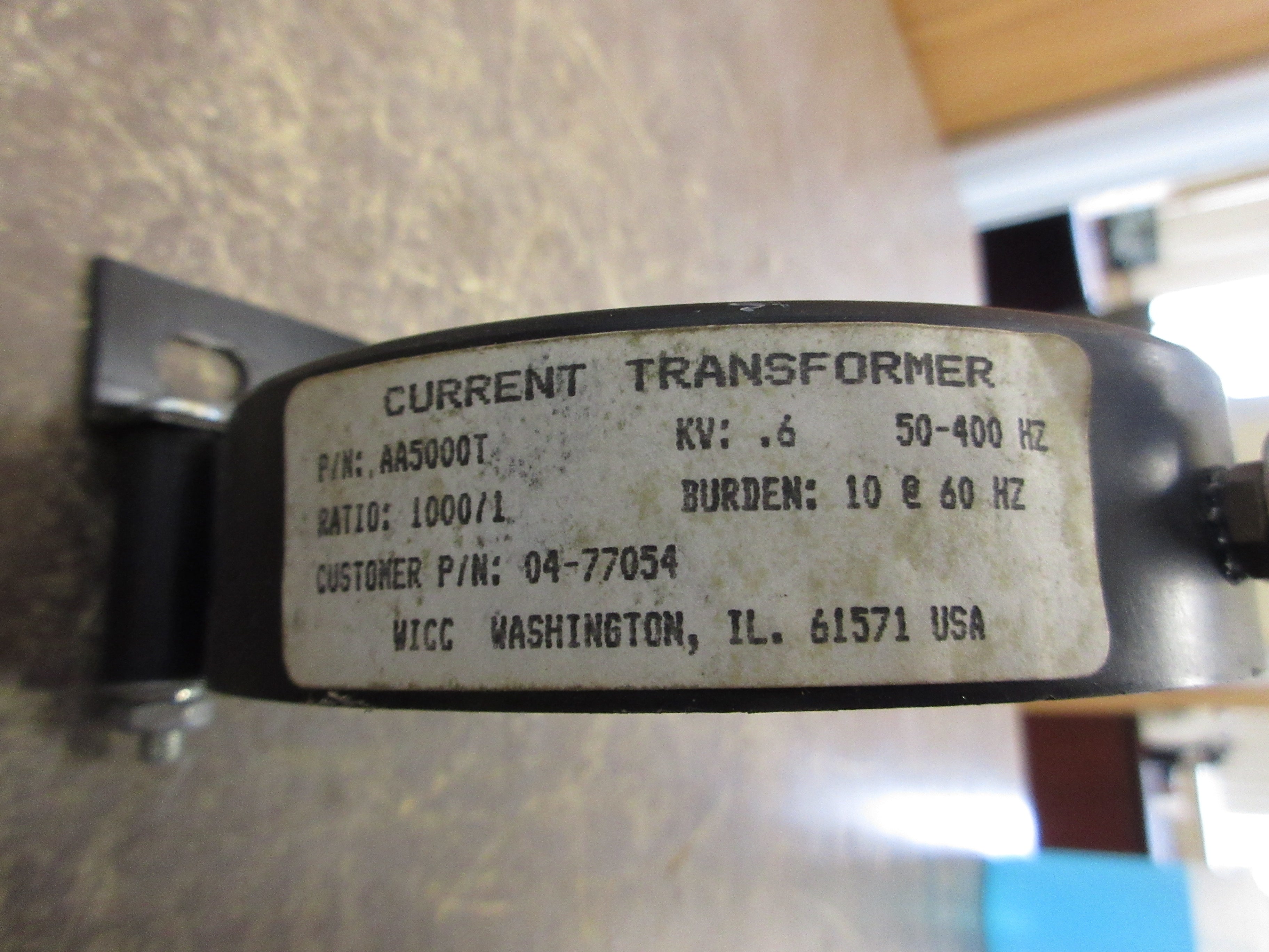 WICC Current Transformer AA5000T Ratio 1000:5A 600V 50-400Hz Used