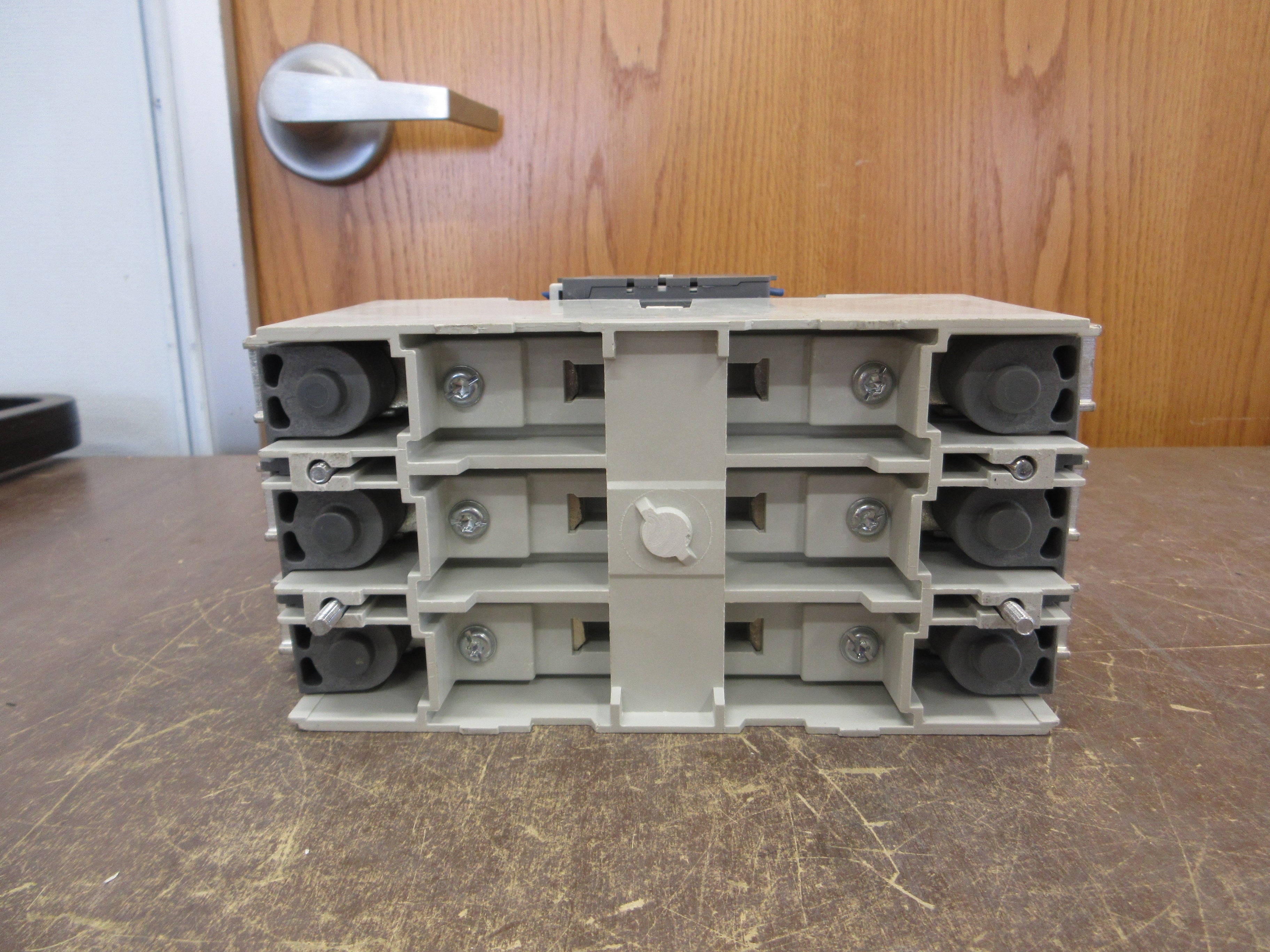 ABB Contactor A145-30 110-120V Coil 230A 600V (1) Aux Contact Used