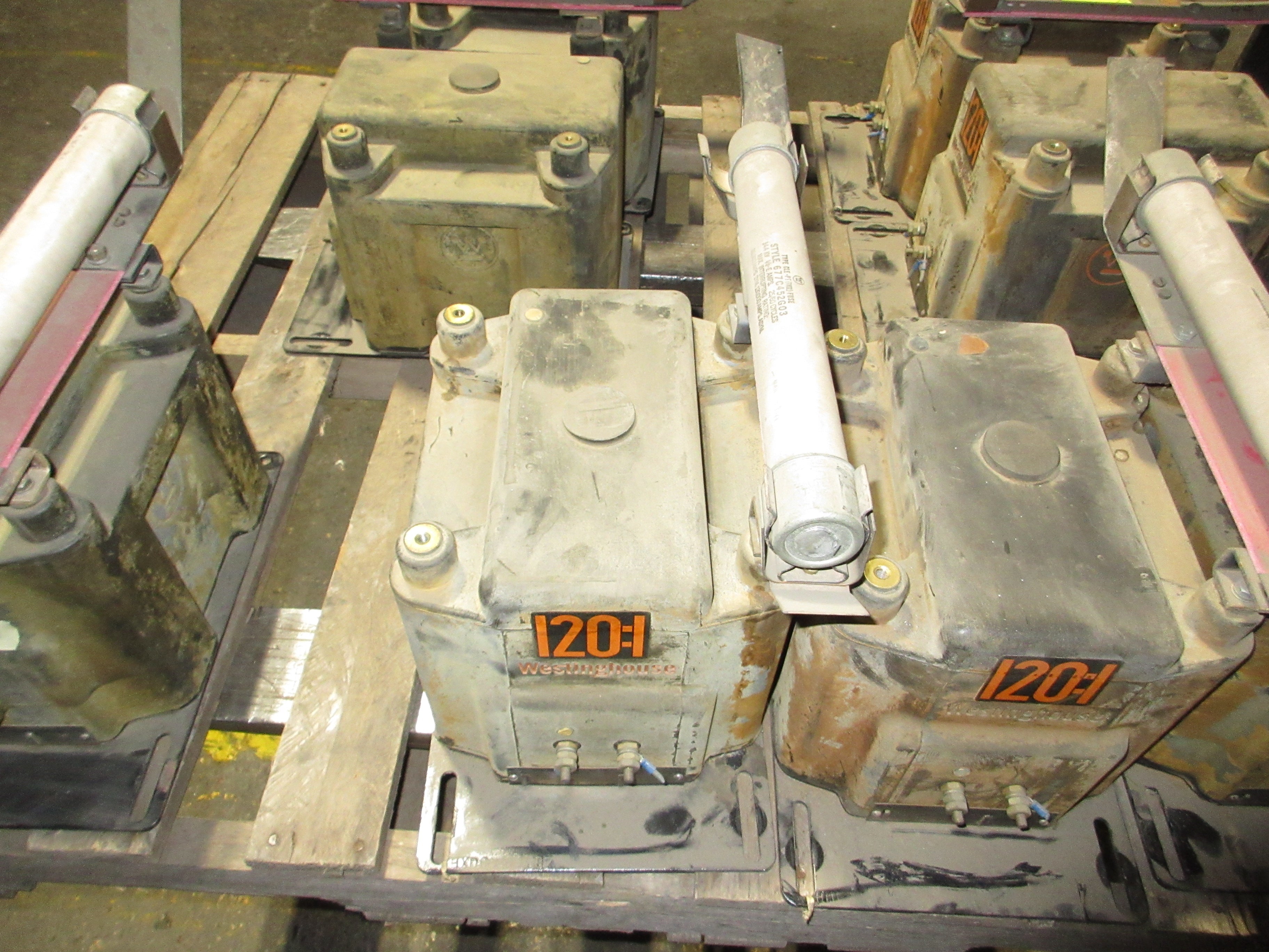 Westinghouse Type PTM-110 Potential Transformer 600A312G08 Ratio 120:1 60Hz Used