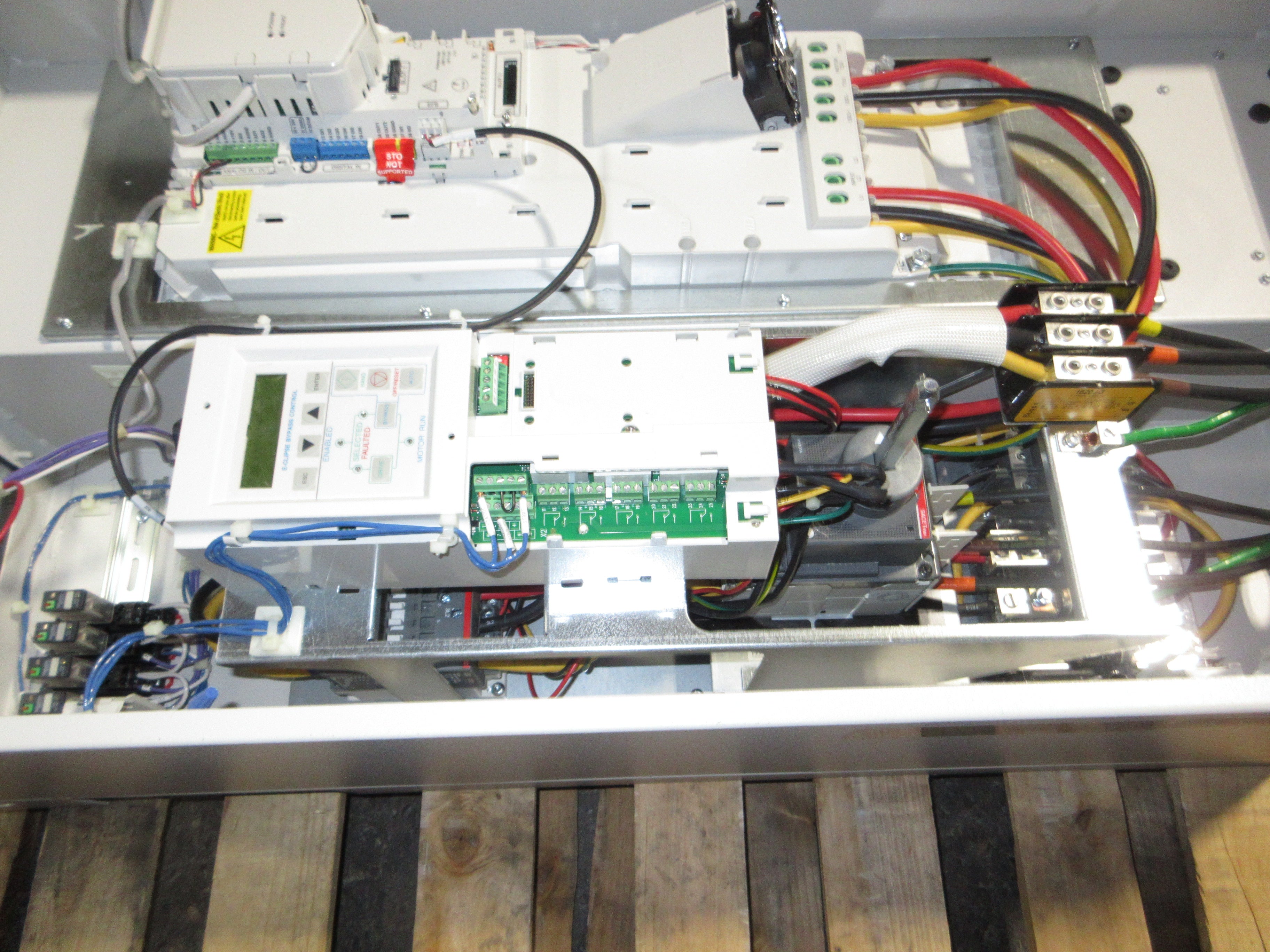 ABB ACH580 AC Drive w/ Bypass ACH580-BCR-065A-4+B056+F267+J429 50HP 3Ph Used