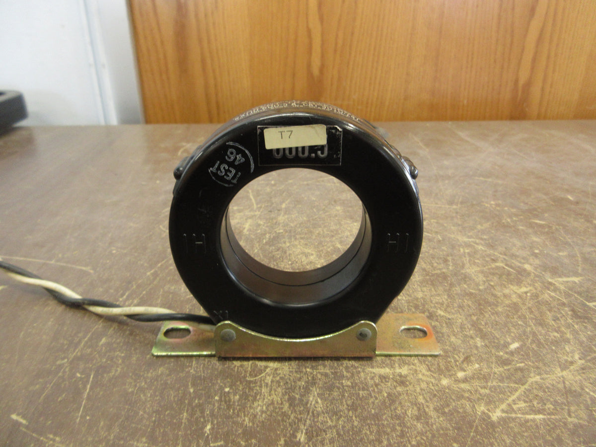 Westinghouse Current Transformer 9010-247 Ratio 600:5A 600V 50-400Hz w/ Mount