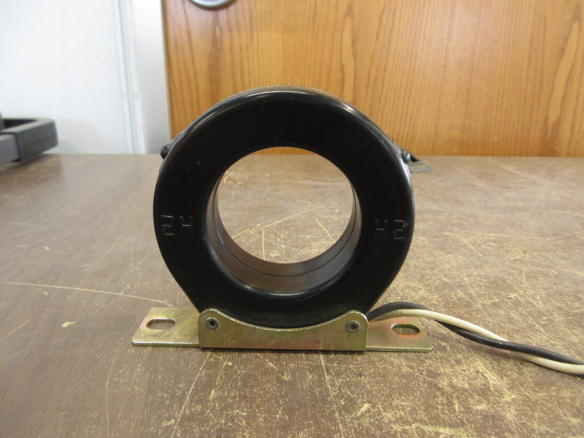 Westinghouse Current Transformer 9010-247 Ratio 600:5A 600V 50-400Hz w/ Mount
