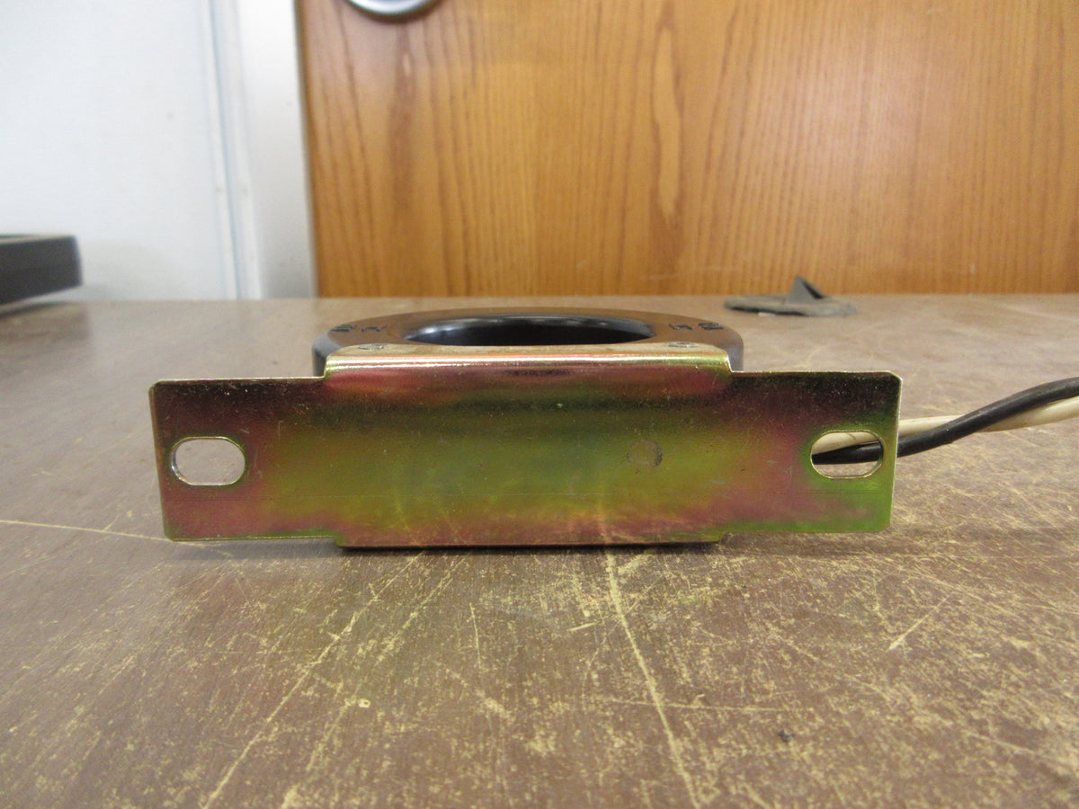 Westinghouse Current Transformer 9010-247 Ratio 600:5A 600V 50-400Hz w/ Mount