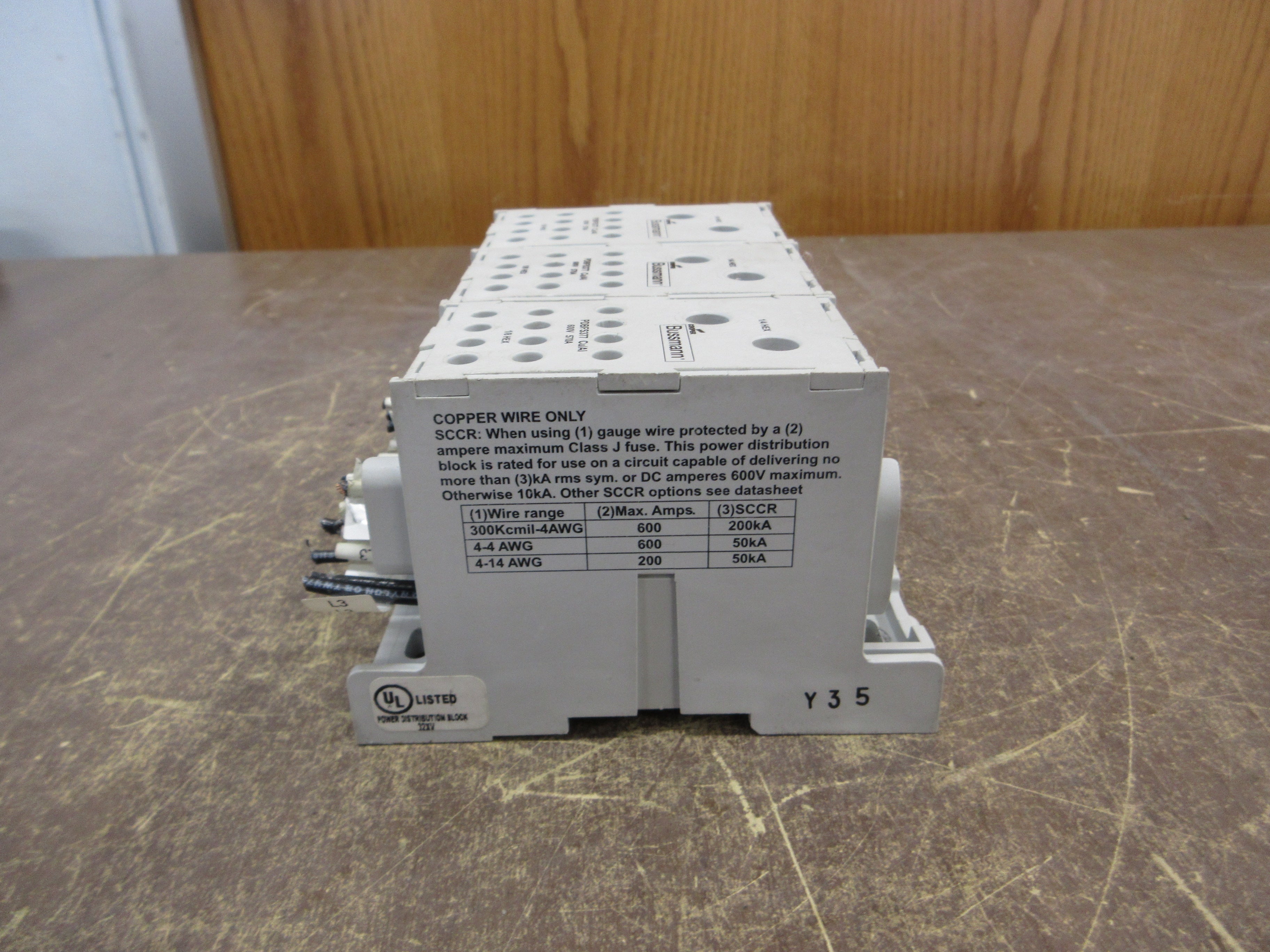 Cooper Bussmann Power Distribution Block PDBFS377 570A 600V 3P Used