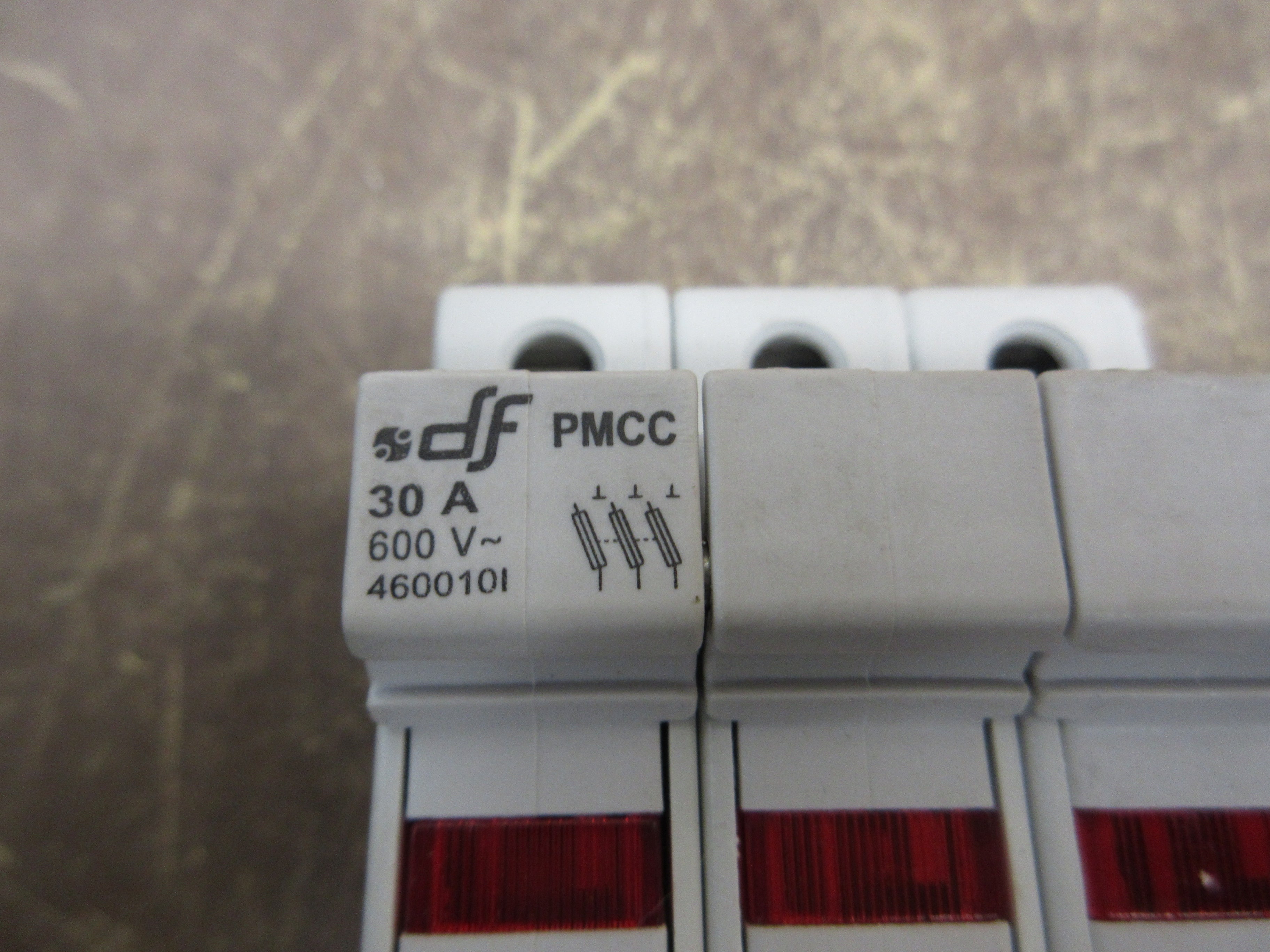DF PMCC Fuseholder 460010I 30A 600V 3P Used