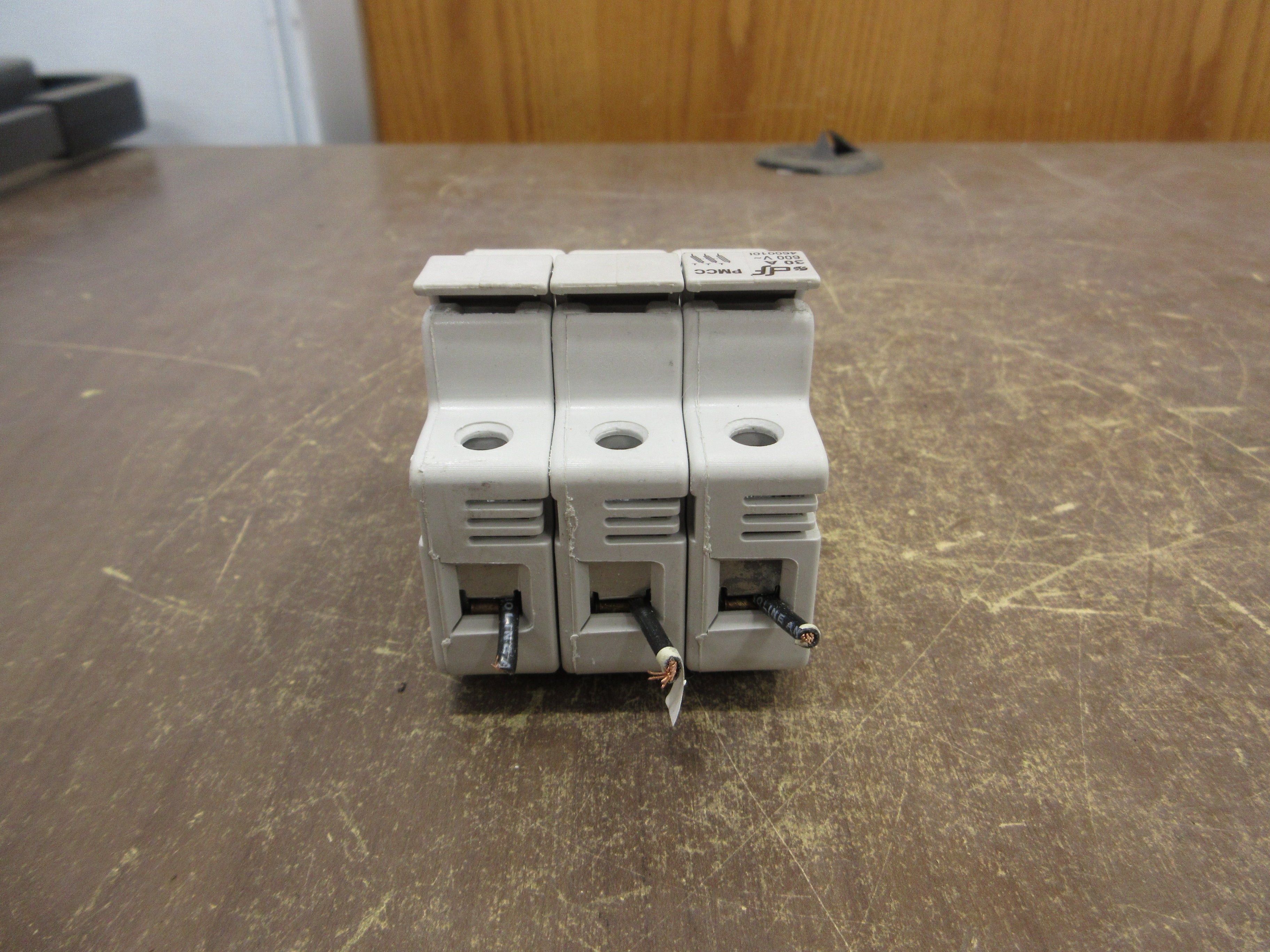 DF PMCC Fuseholder 460010I 30A 600V 3P Used