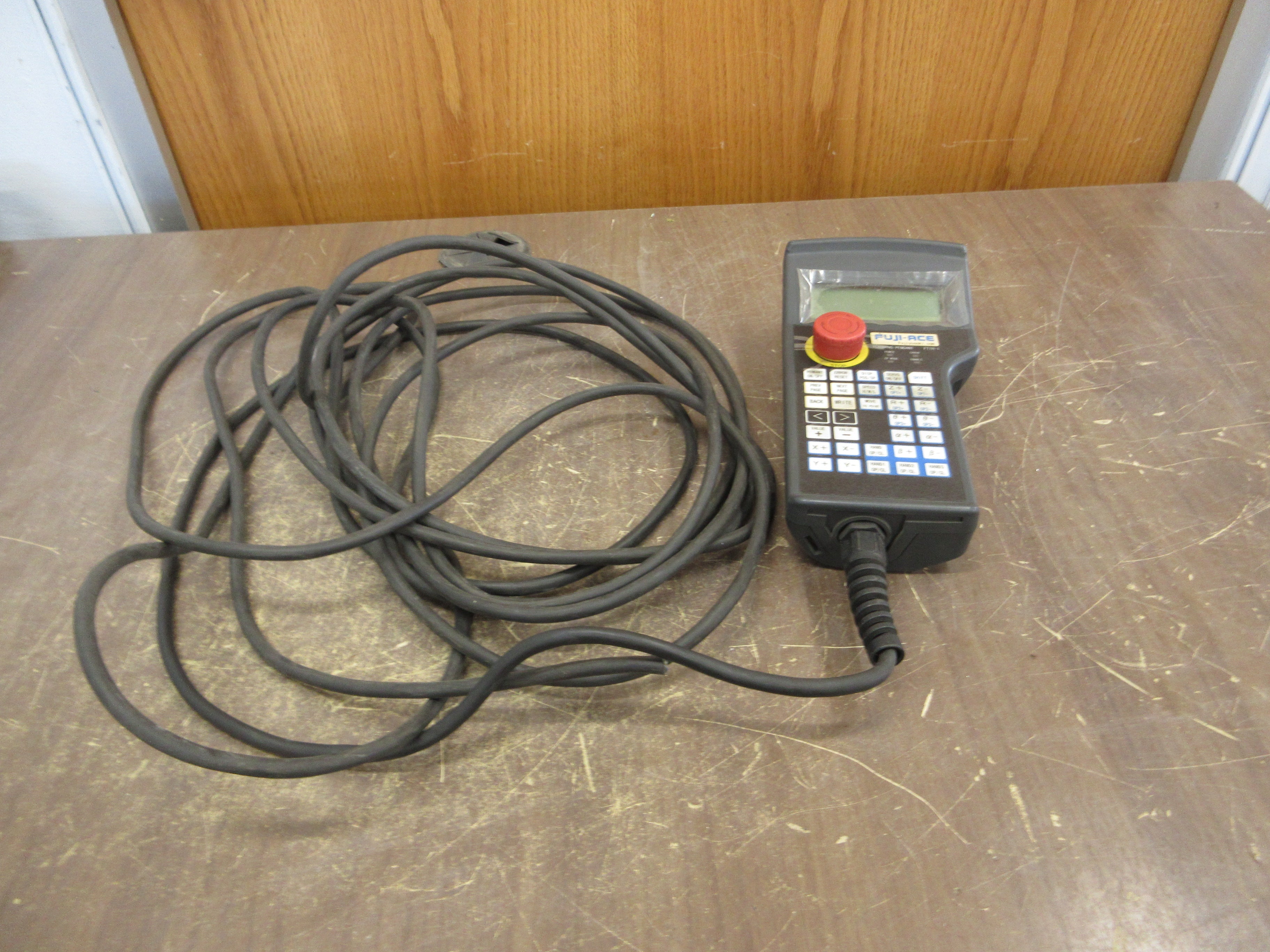 Fuji-Ace FT1H-1 Teaching Pendant HG1H-SA12JH-MK1450-S10 24VDC RS422 Nema 1 Used