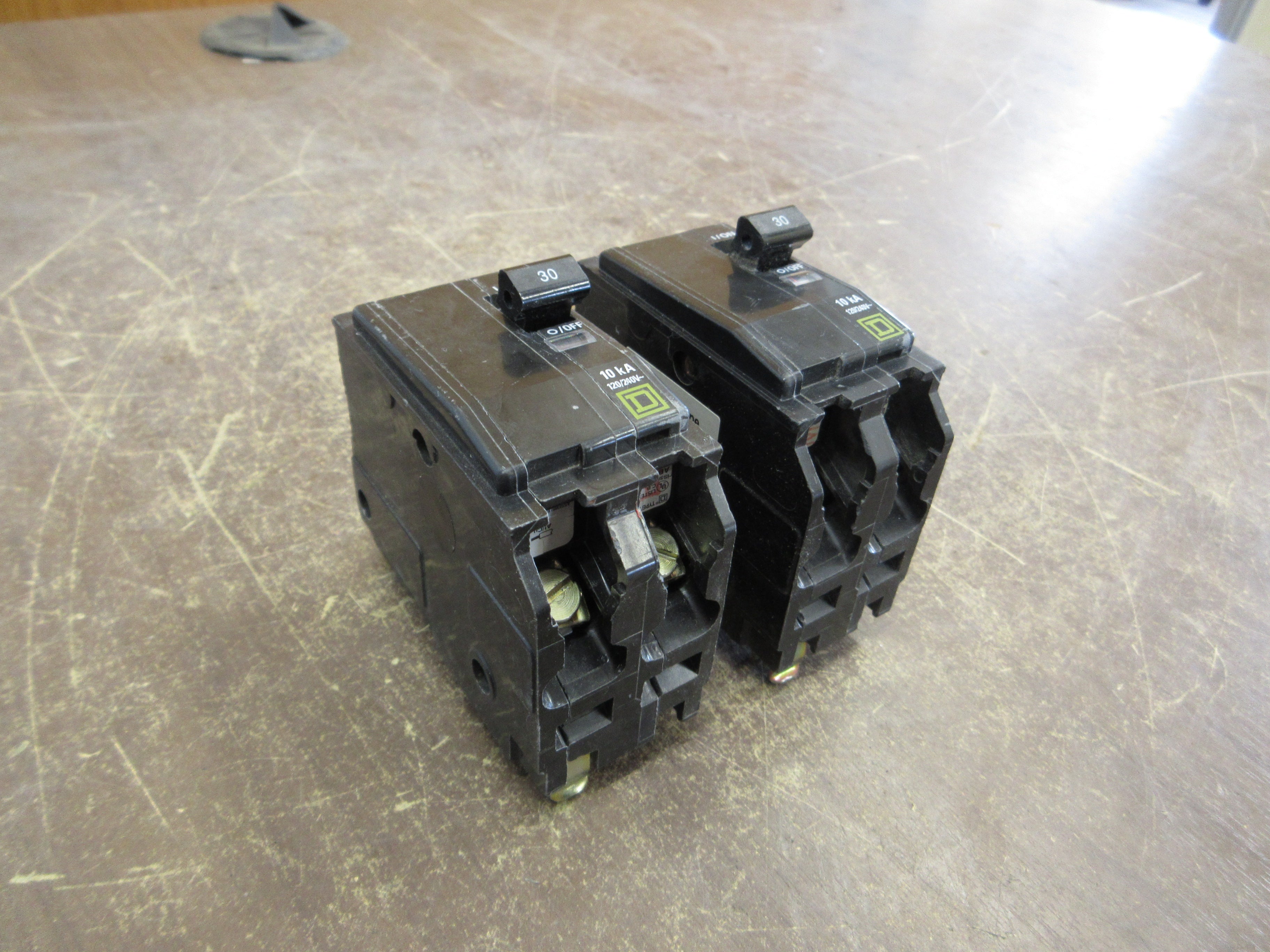 Square D Bolt-On Circuit Breaker QOB230 30A 120/240V 2P *Lot of 2* Used