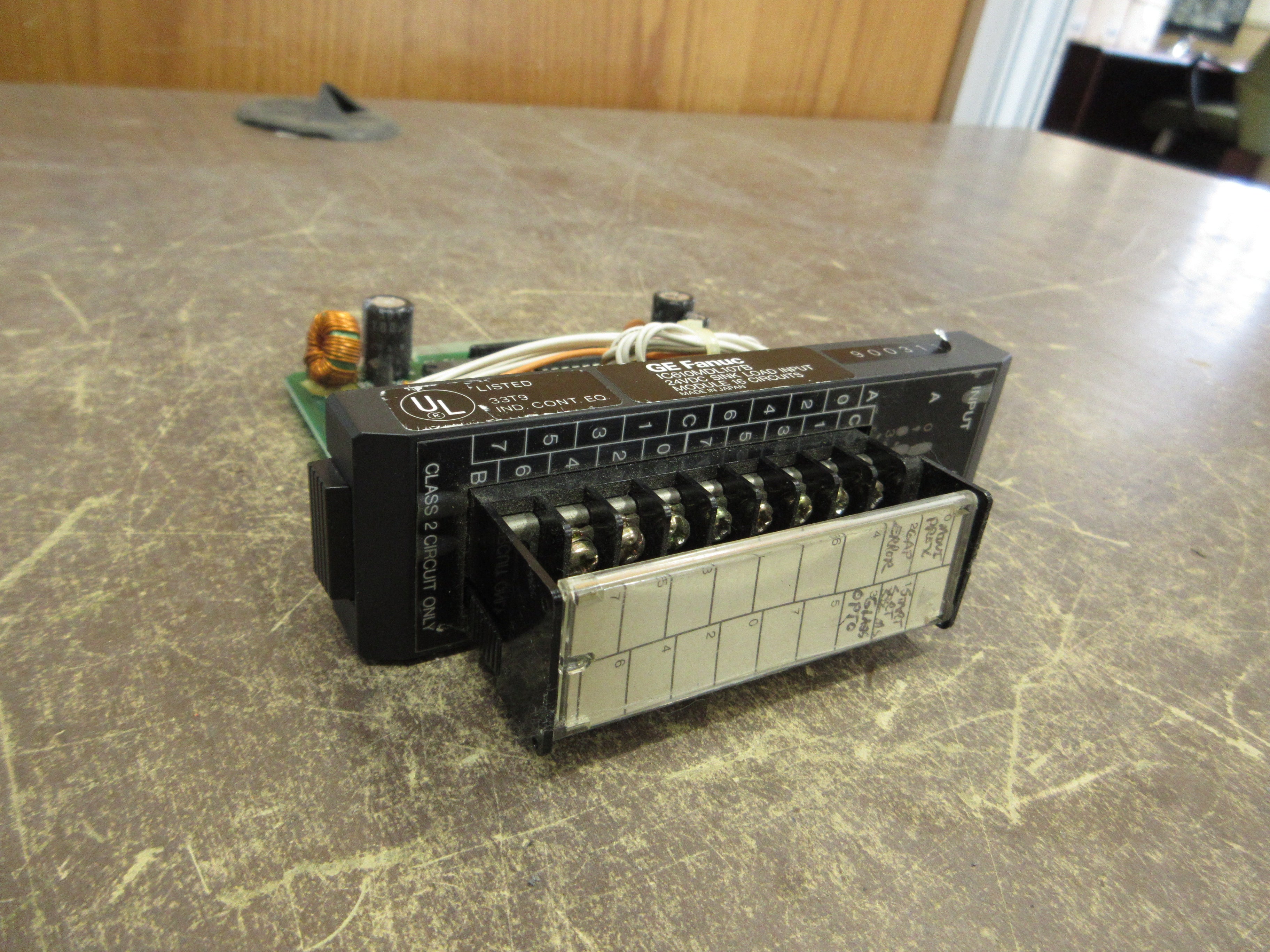 GE Fanuc 24VDC Sink Load Input Module IC610MDL107B 16-Circuit Used