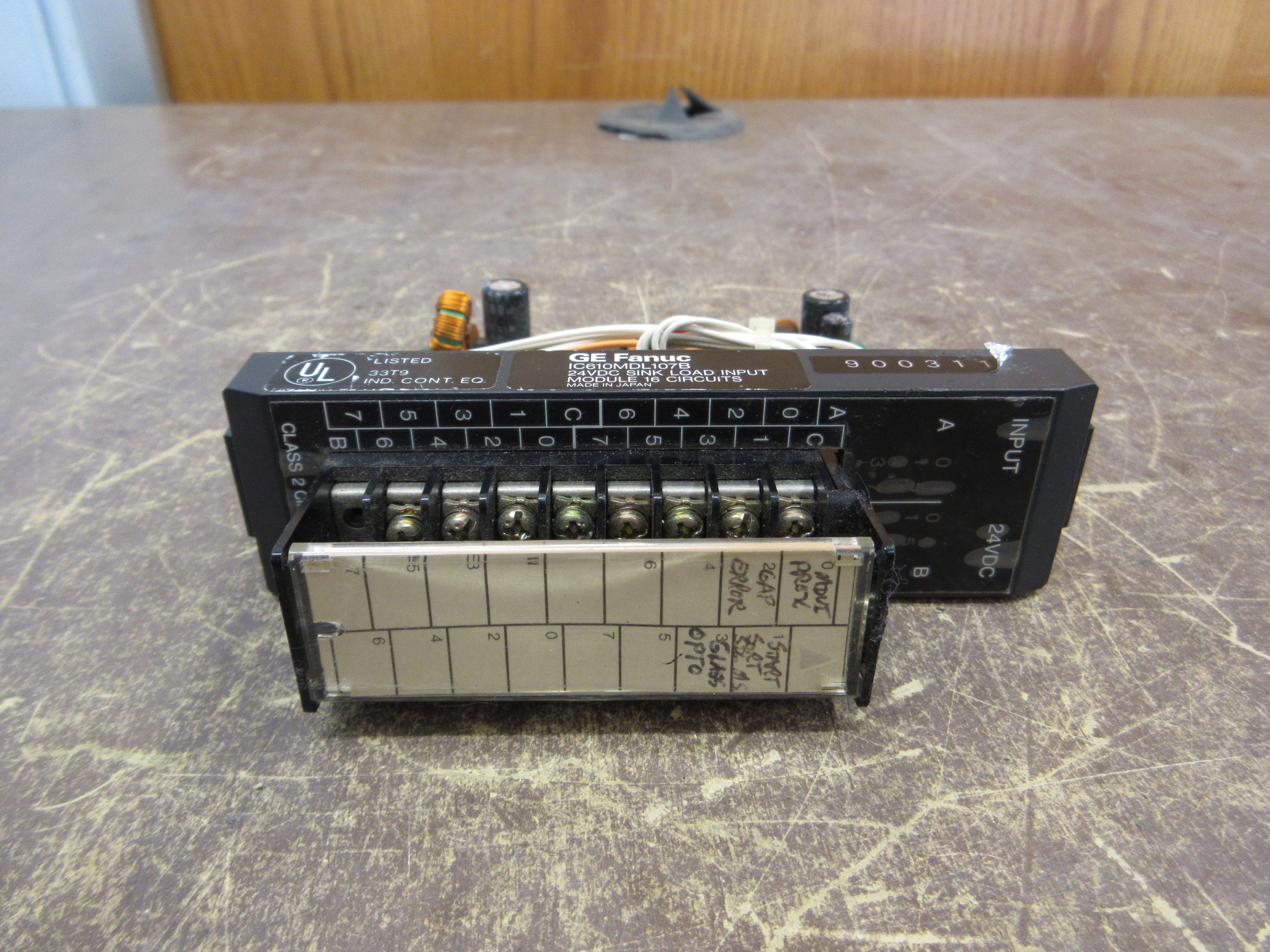 GE Fanuc 24VDC Sink Load Input Module IC610MDL107B 16-Circuit Used
