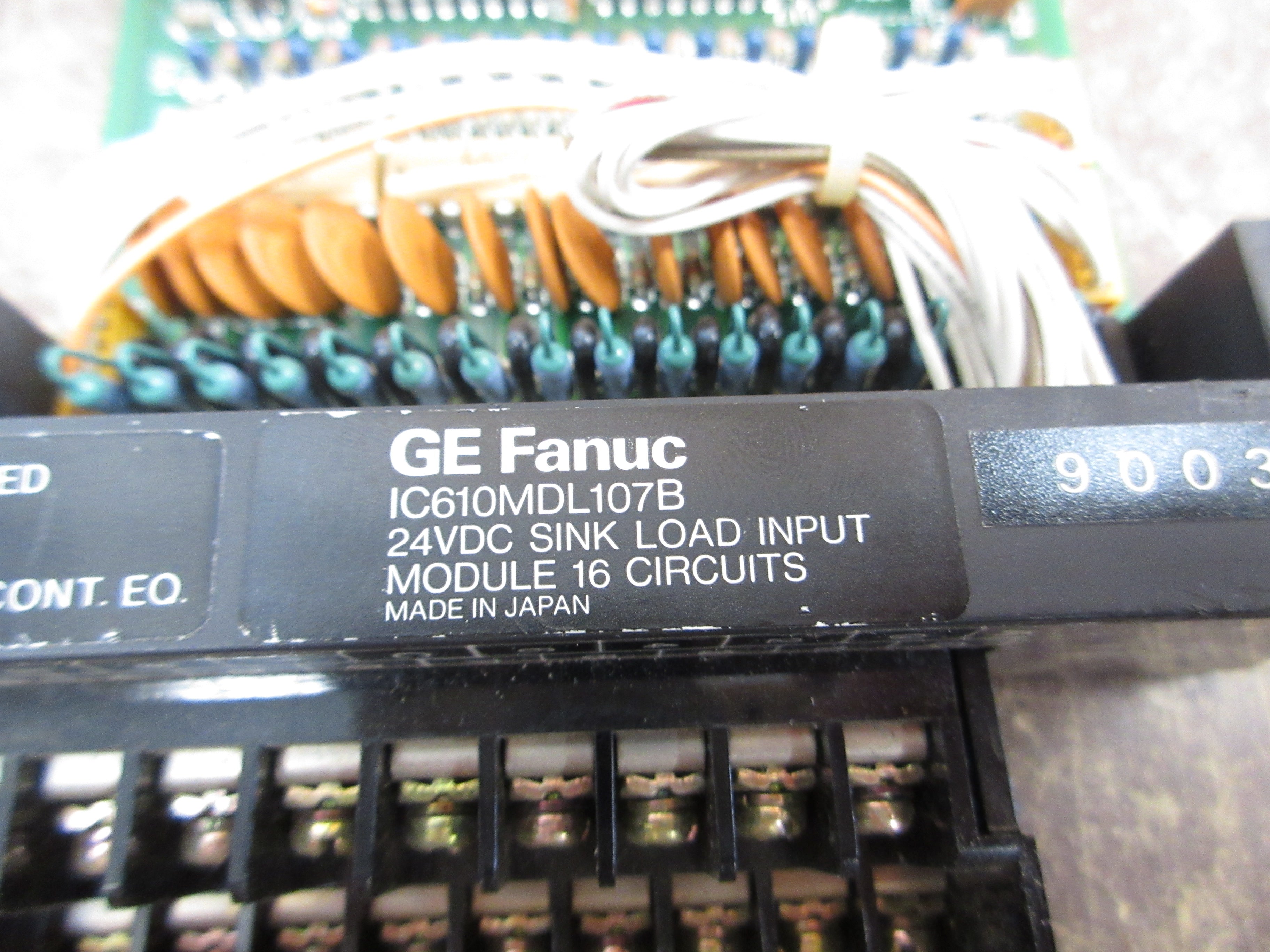 GE Fanuc 24VDC Sink Load Input Module IC610MDL107B 16-Circuit Used